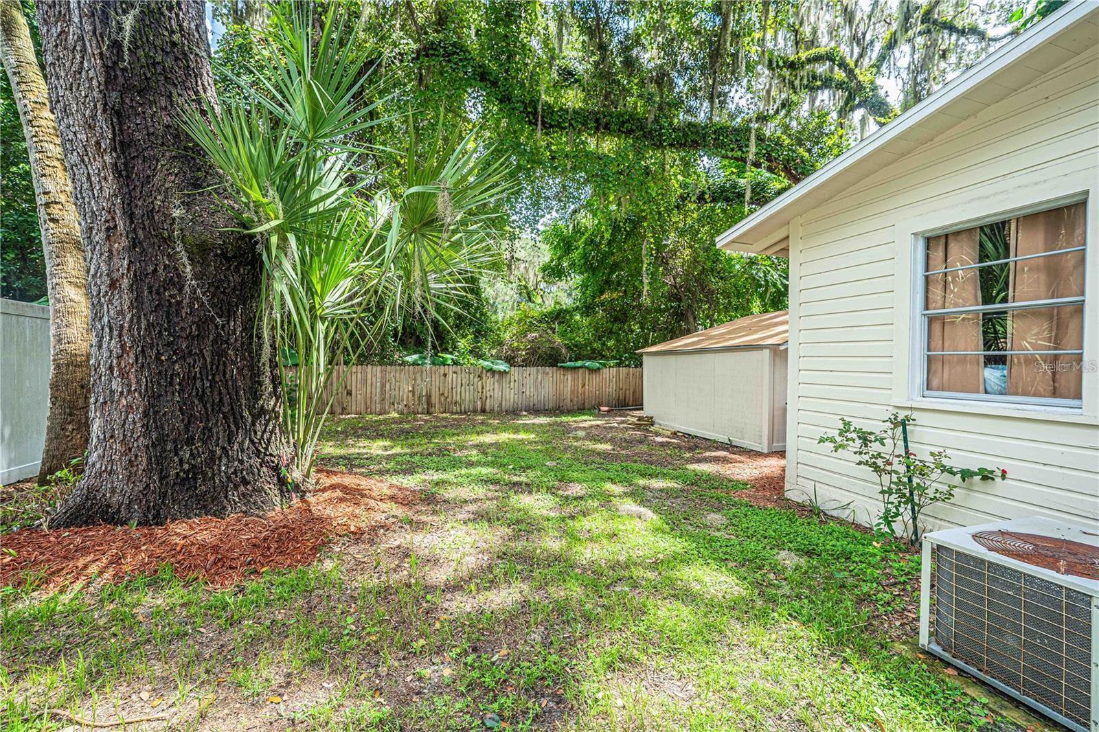 Image 20 of 25 For 12369 130th Court