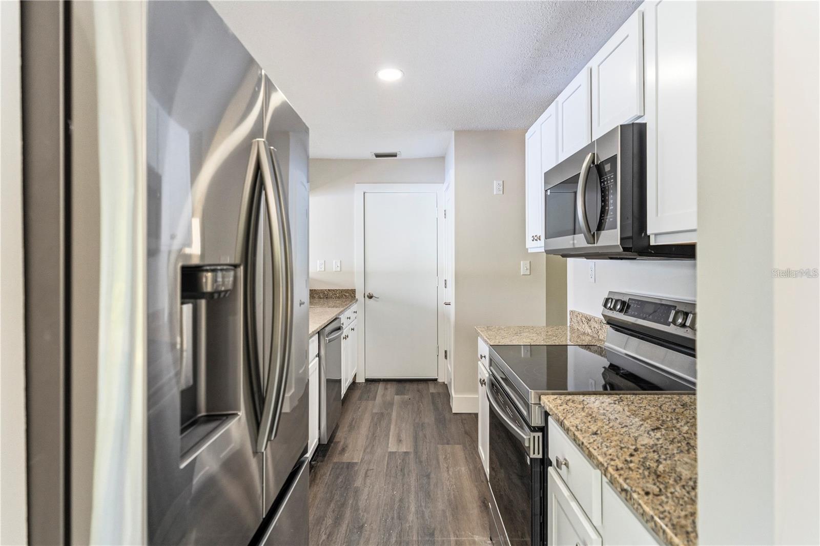 Image 7 of 25 For 12369 130th Court