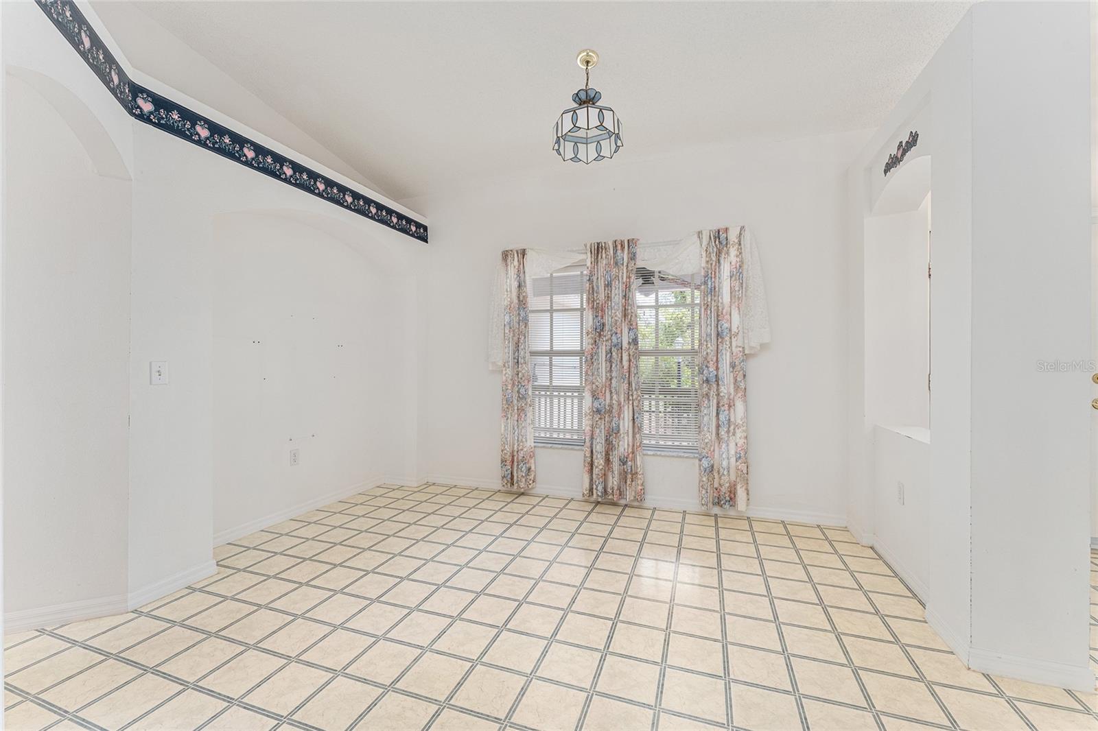 Image 17 of 74 For 8212 Zaval Avenue