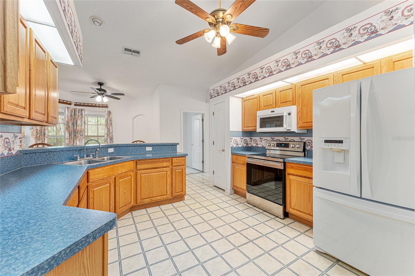 Image 20 of 74 For 8212 Zaval Avenue