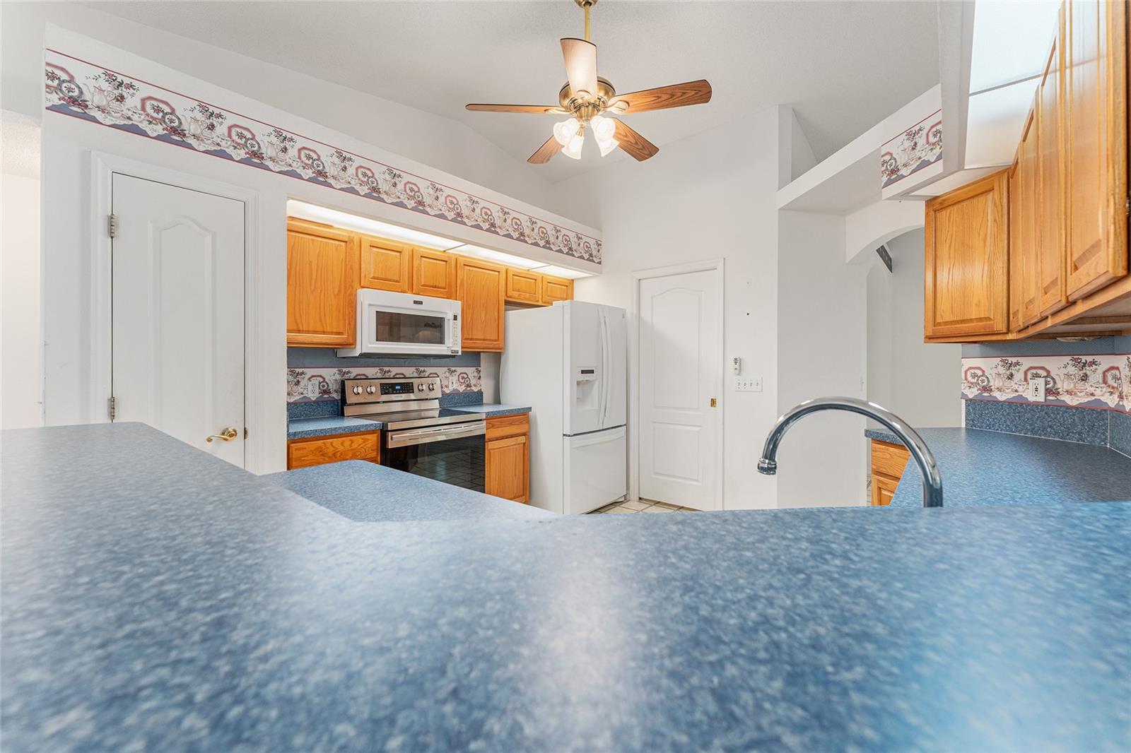 Image 23 of 74 For 8212 Zaval Avenue