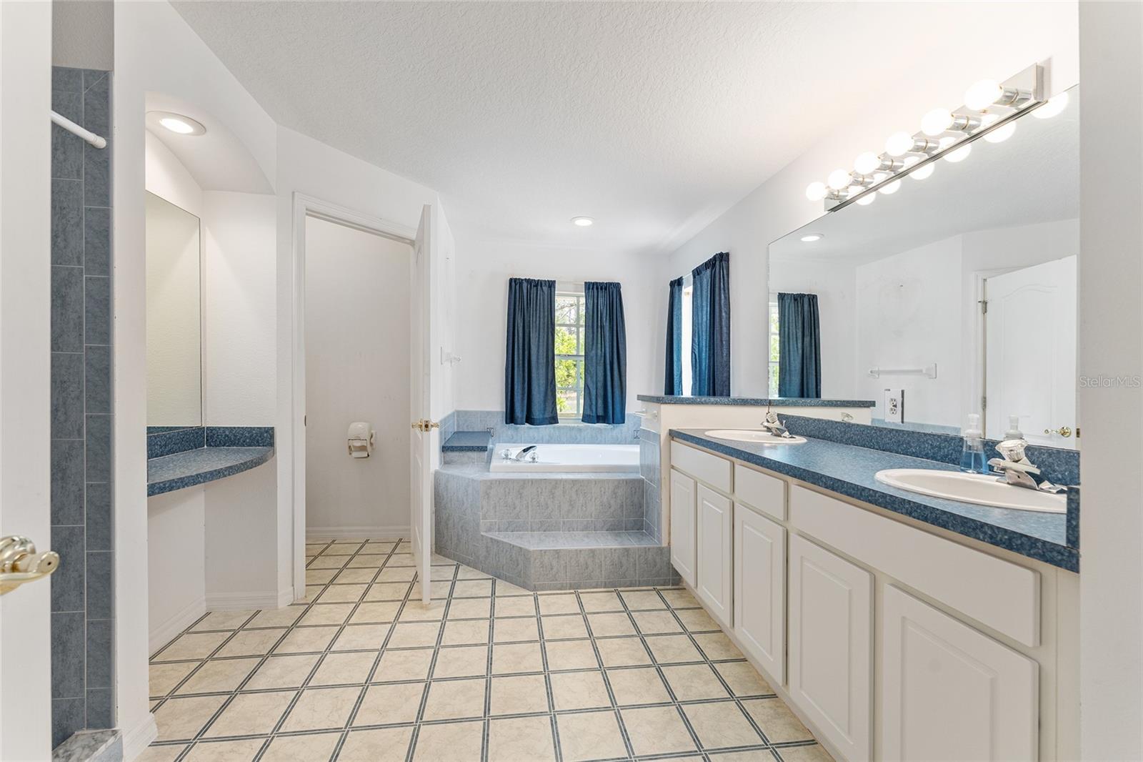 Image 34 of 74 For 8212 Zaval Avenue