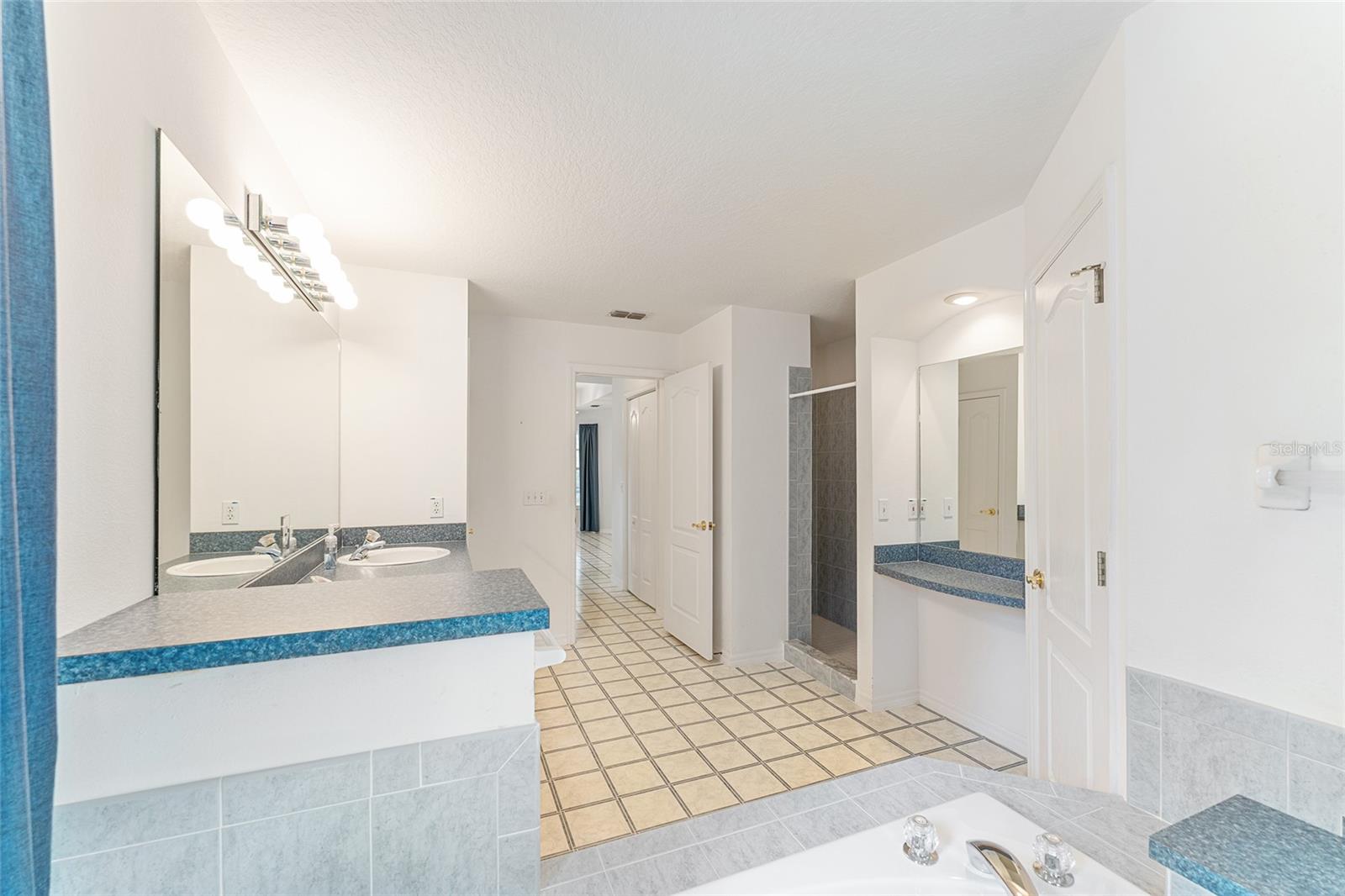 Image 37 of 74 For 8212 Zaval Avenue