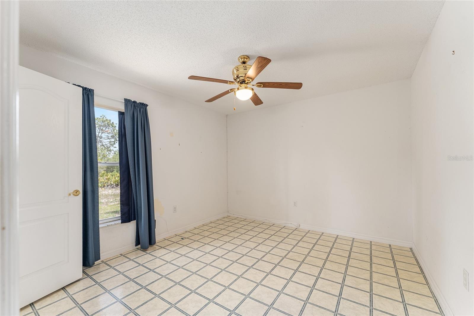 Image 42 of 74 For 8212 Zaval Avenue