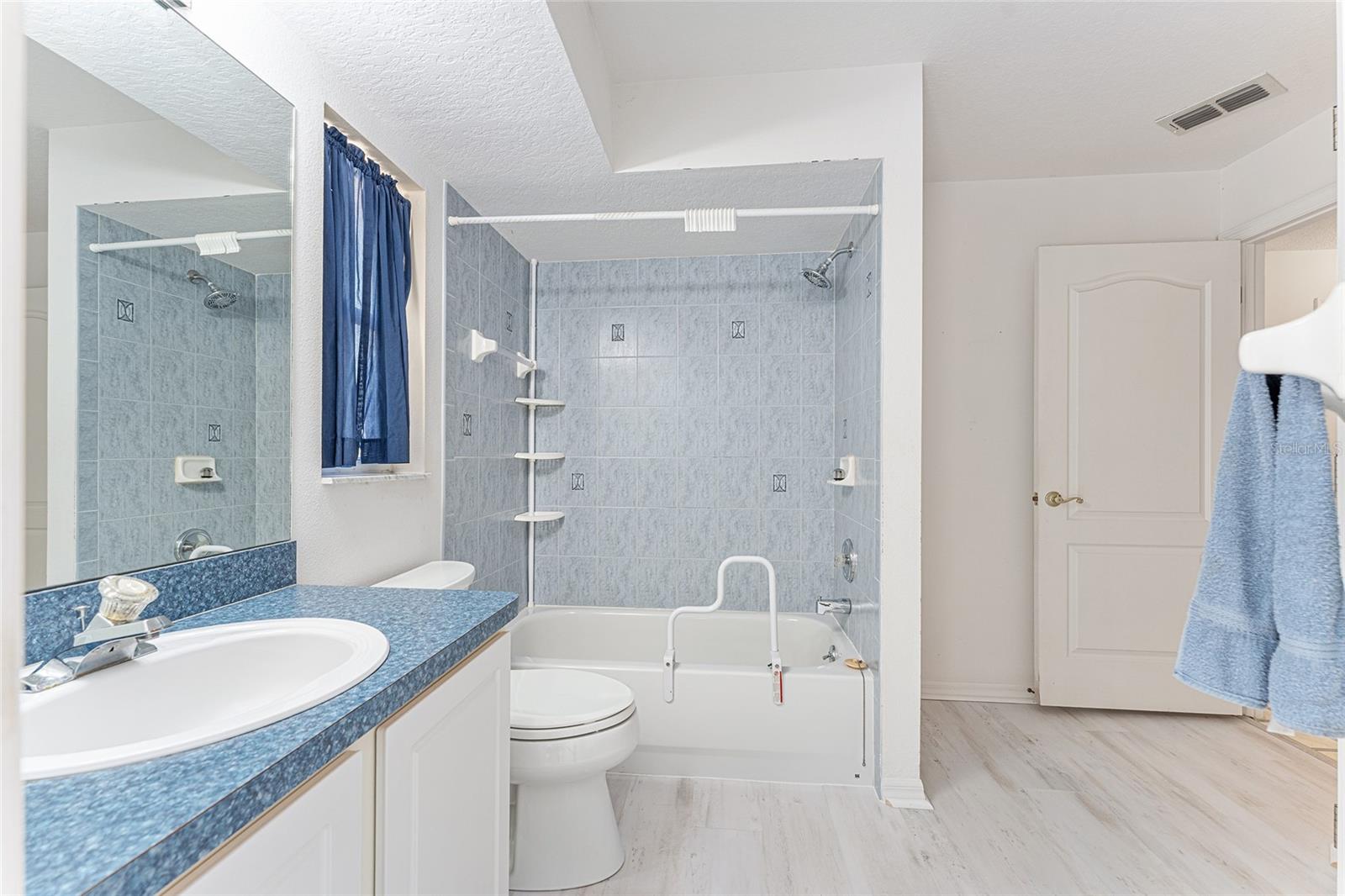 Image 52 of 74 For 8212 Zaval Avenue