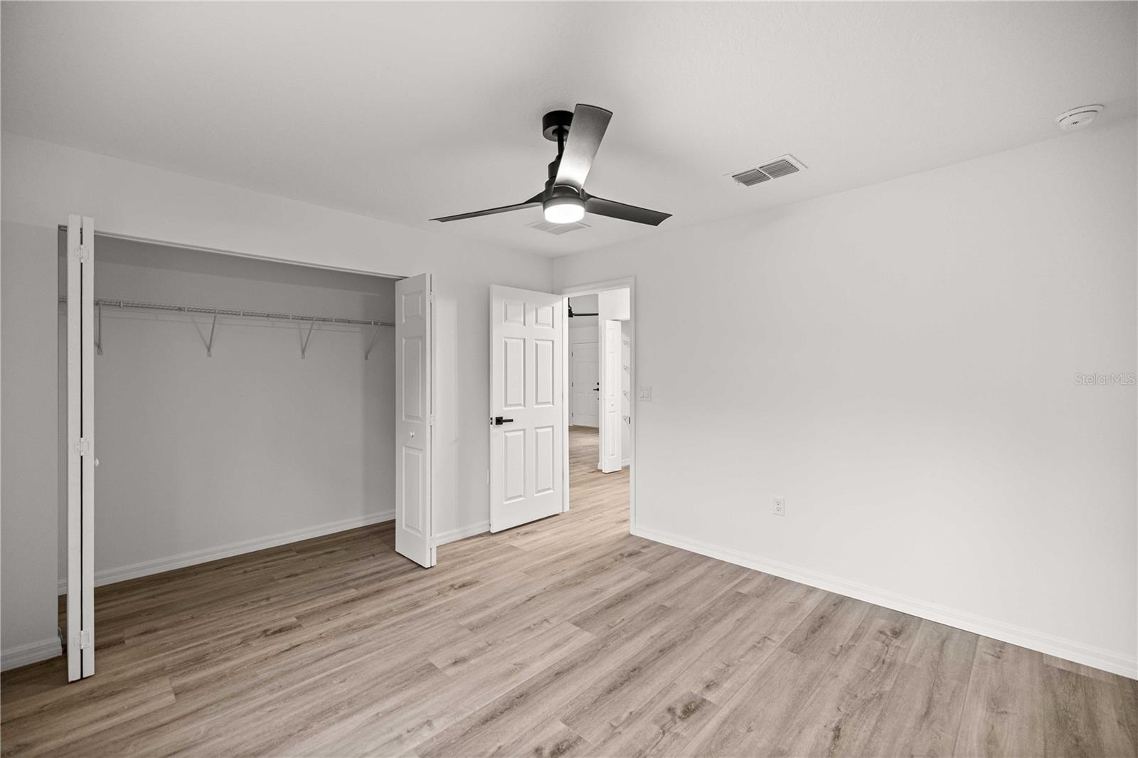 Image 16 of 20 For 11370 123rd Avenue
