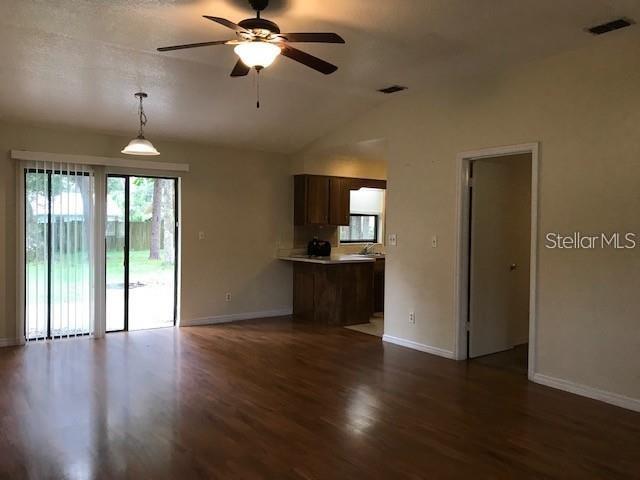 Image 3 of 12 For 3026 39 Place