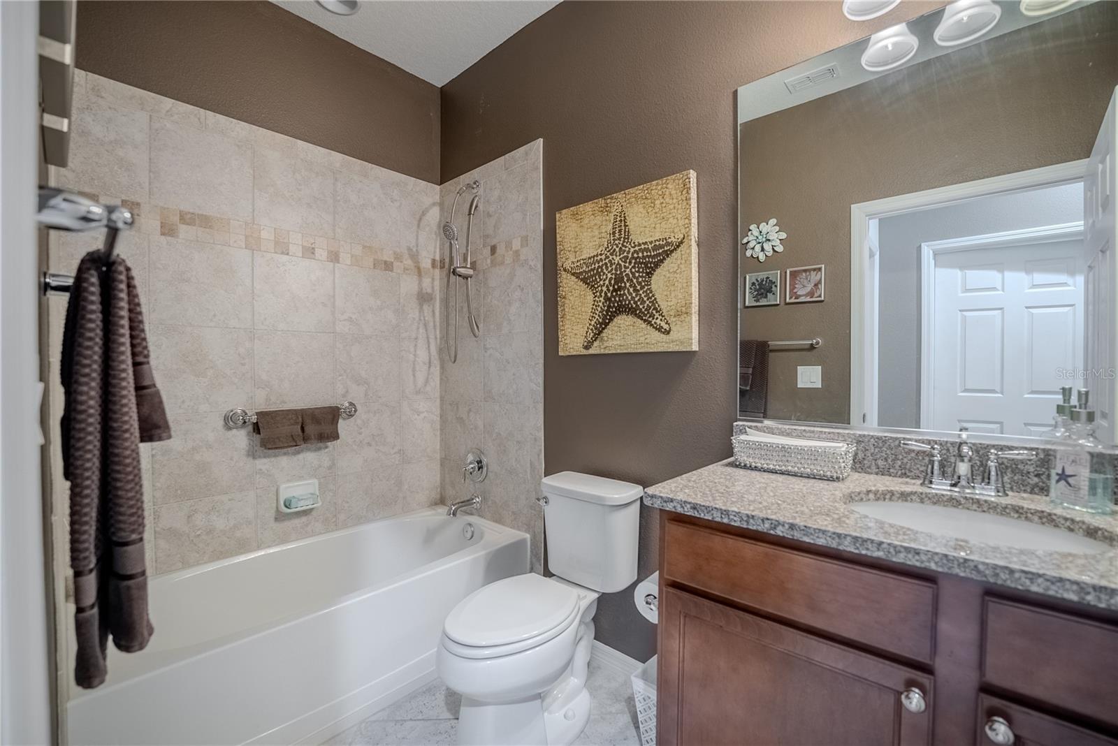 Image 20 of 61 For 9186 70th Loop