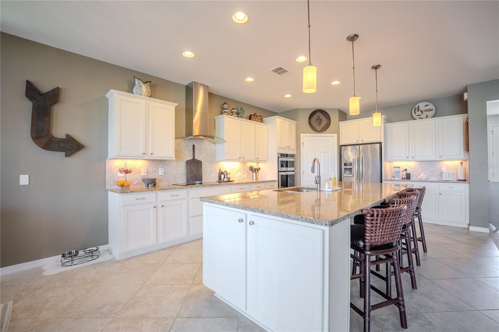 Image 24 of 61 For 9186 70th Loop