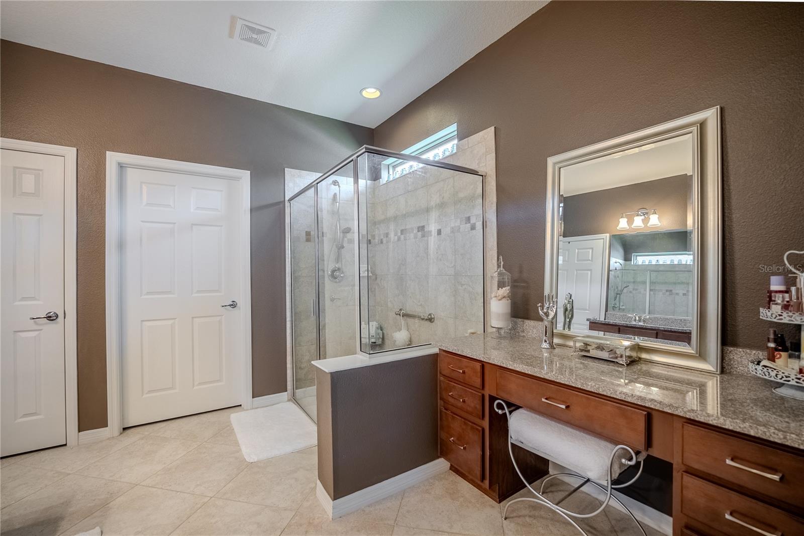 Image 41 of 61 For 9186 70th Loop