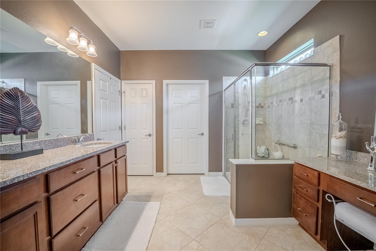 Image 42 of 61 For 9186 70th Loop