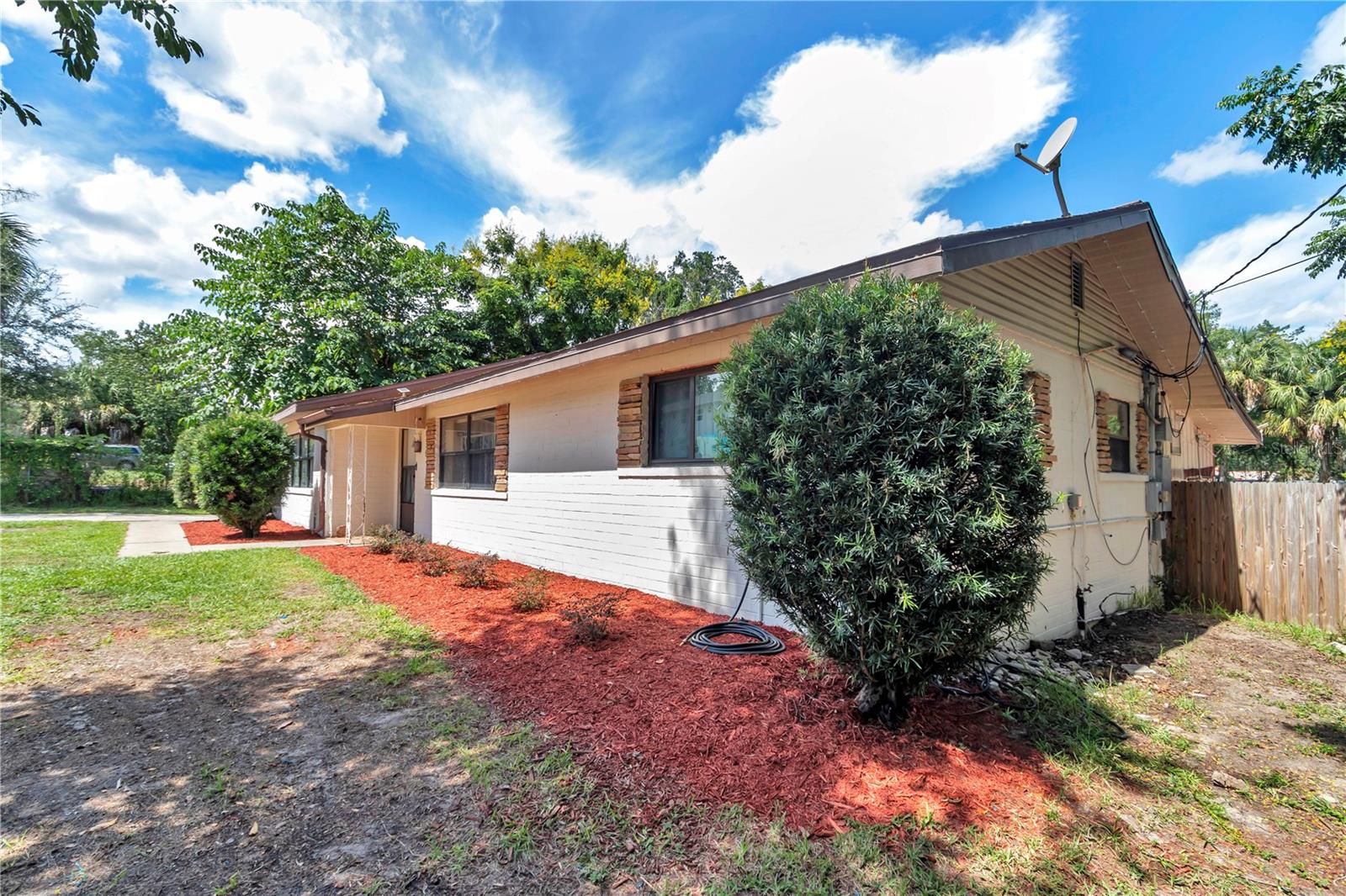 Image 11 of 45 For 2433 2nd Street