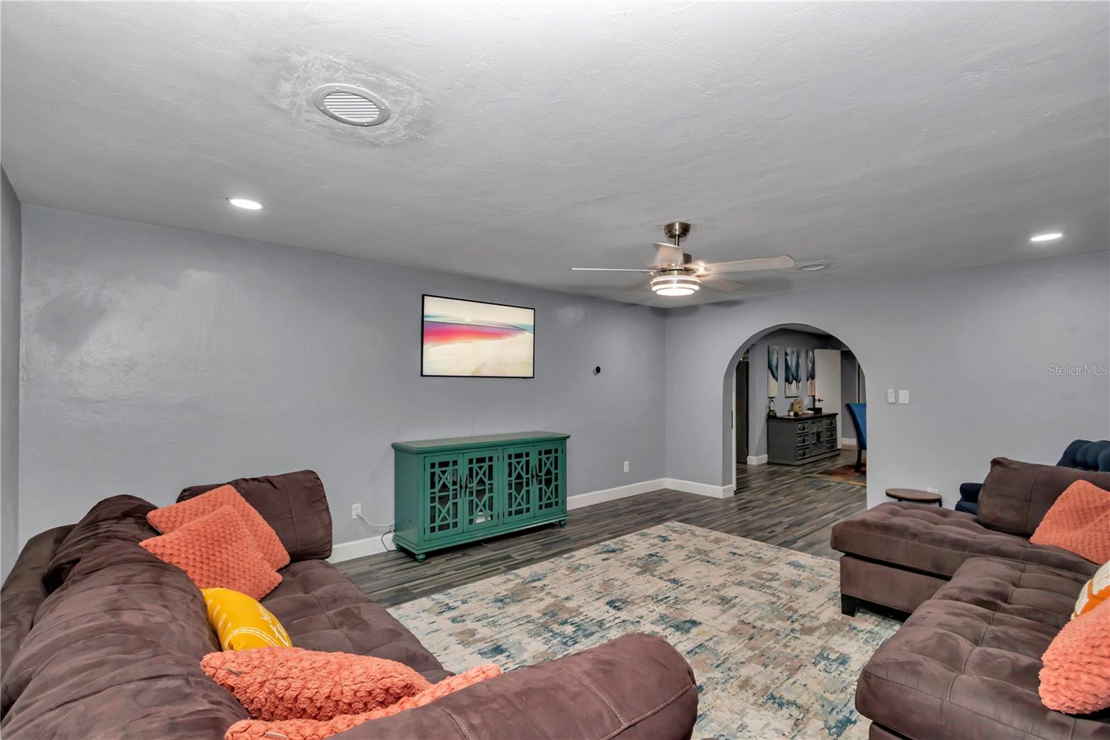 Image 15 of 45 For 2433 2nd Street