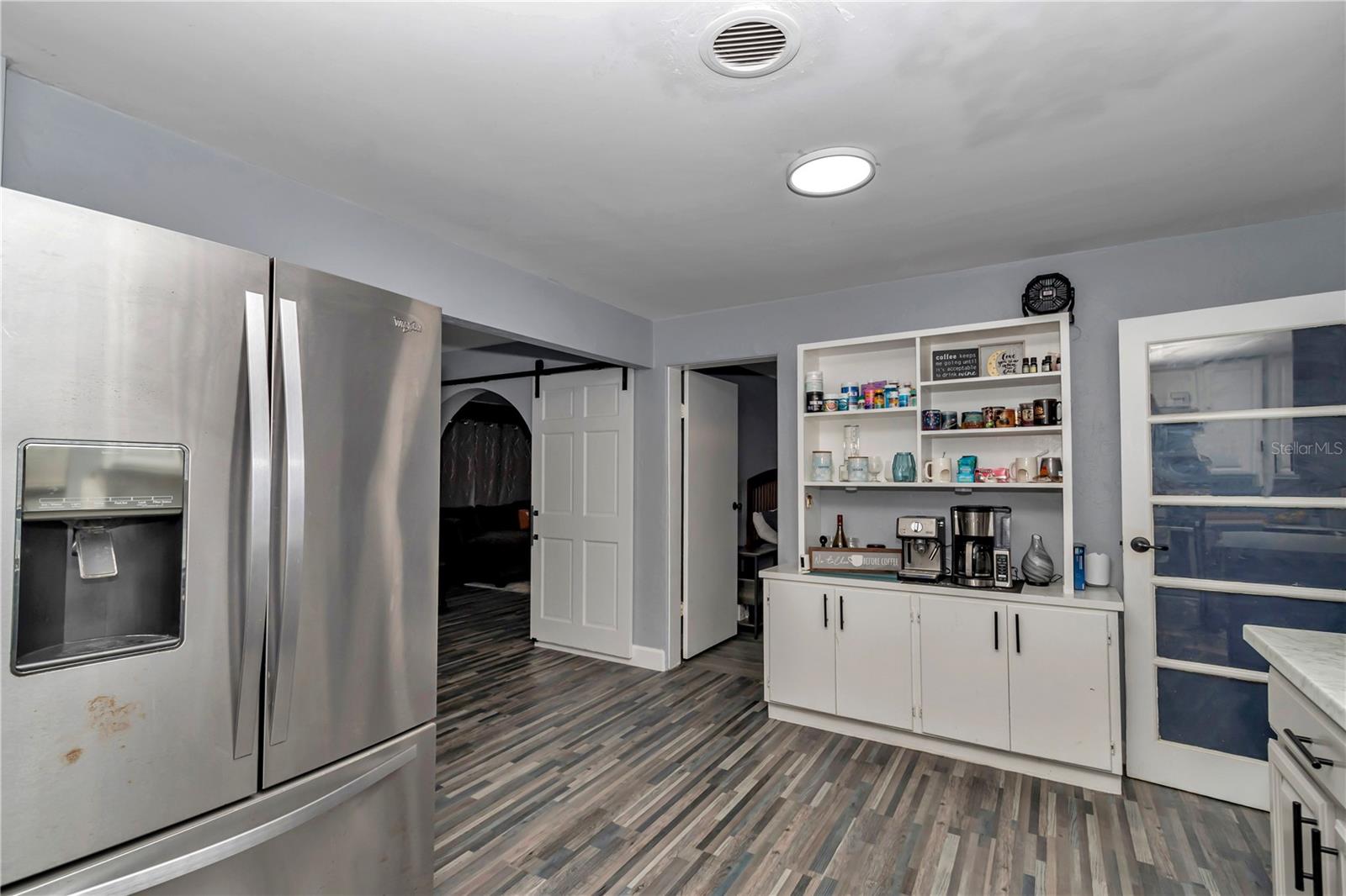 Image 18 of 45 For 2433 2nd Street