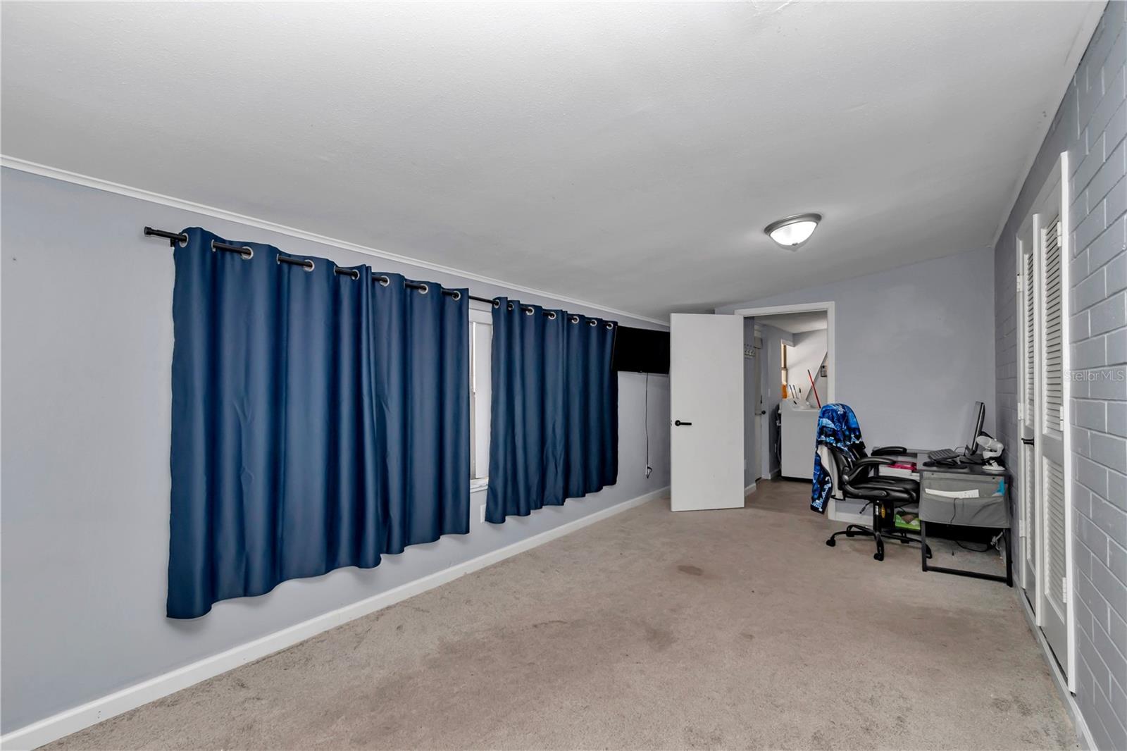 Image 21 of 45 For 2433 2nd Street