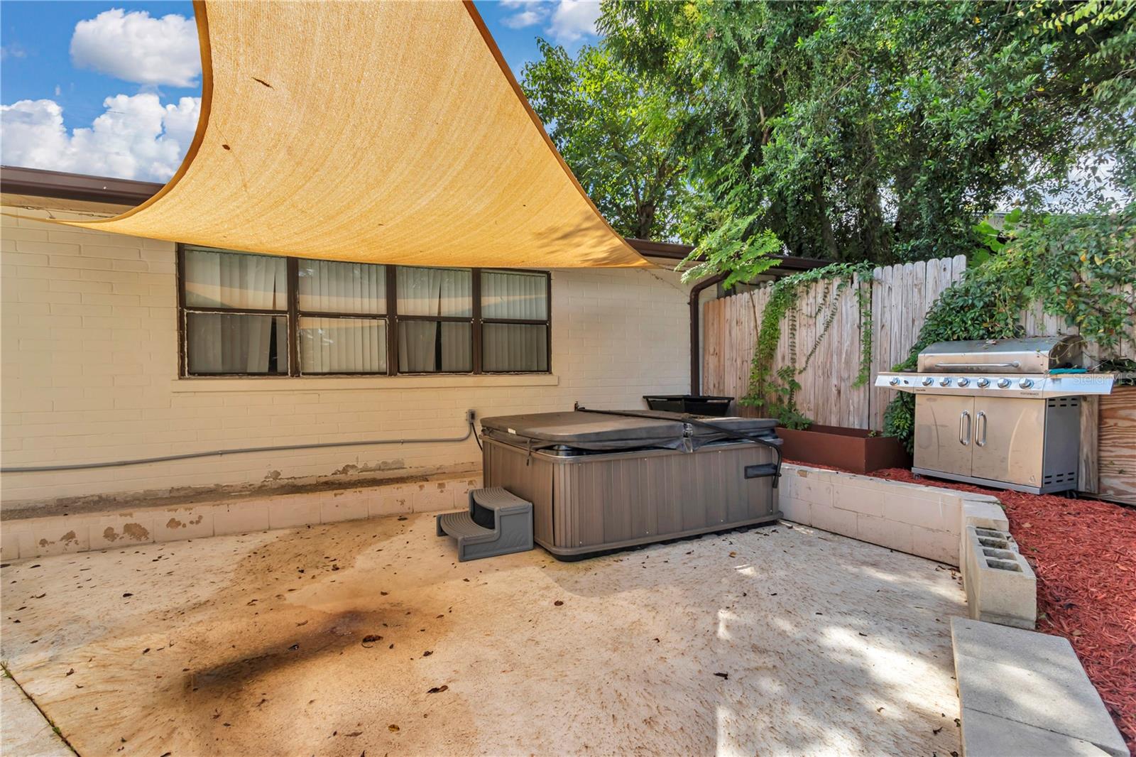 Image 37 of 45 For 2433 2nd Street