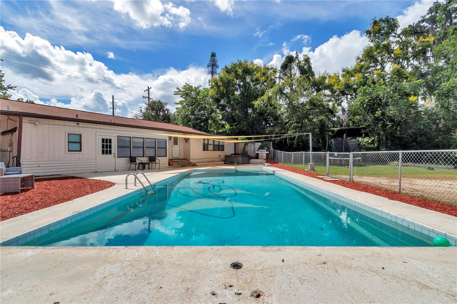 Image 40 of 45 For 2433 2nd Street