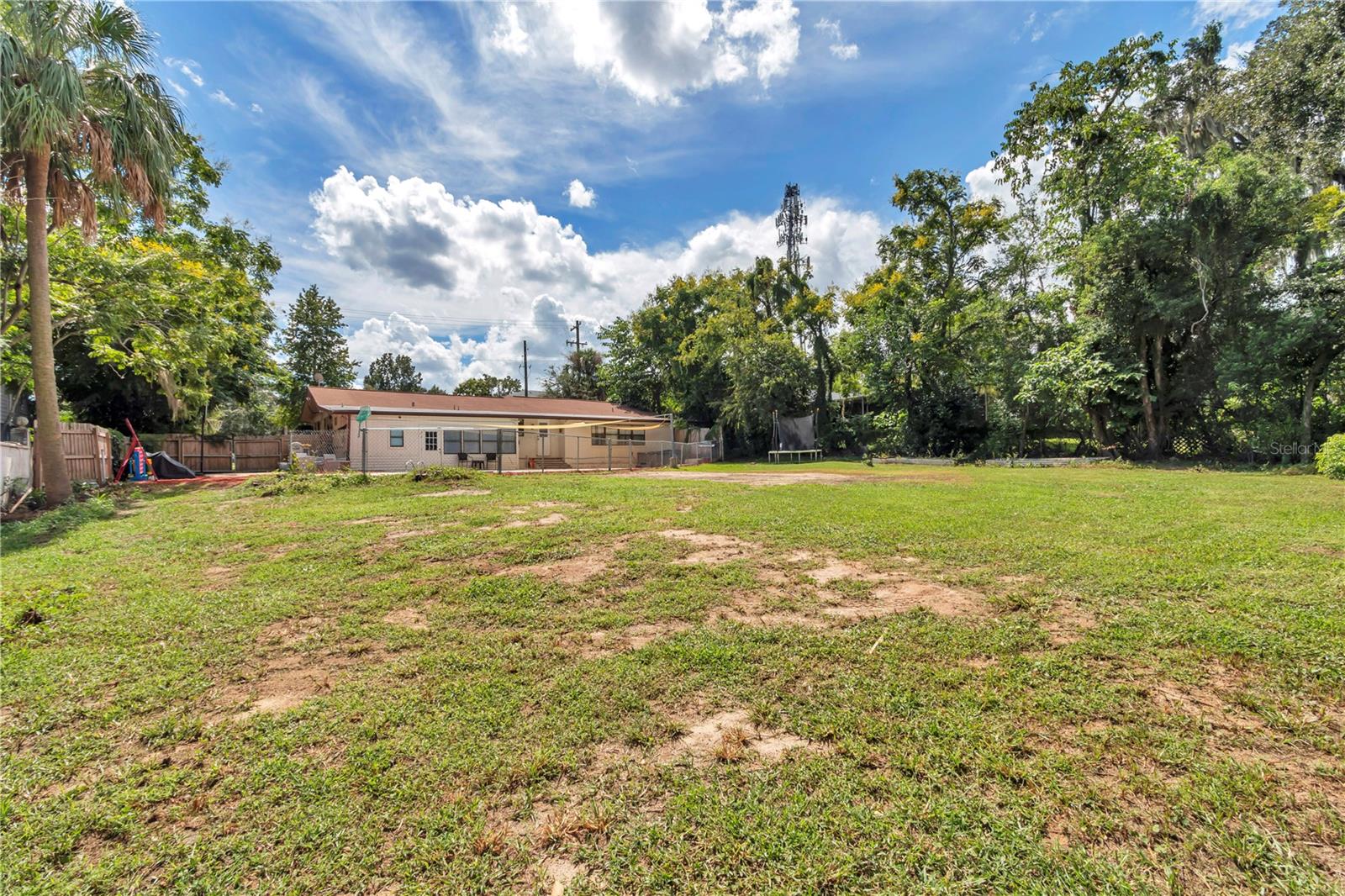 Image 41 of 45 For 2433 2nd Street