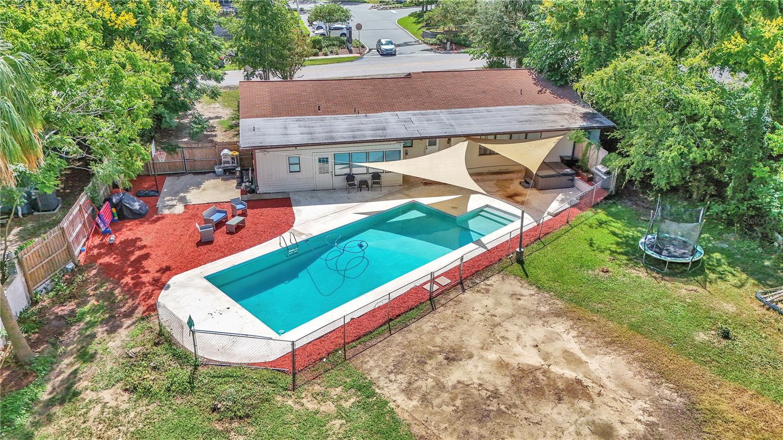 Image 6 of 45 For 2433 2nd Street