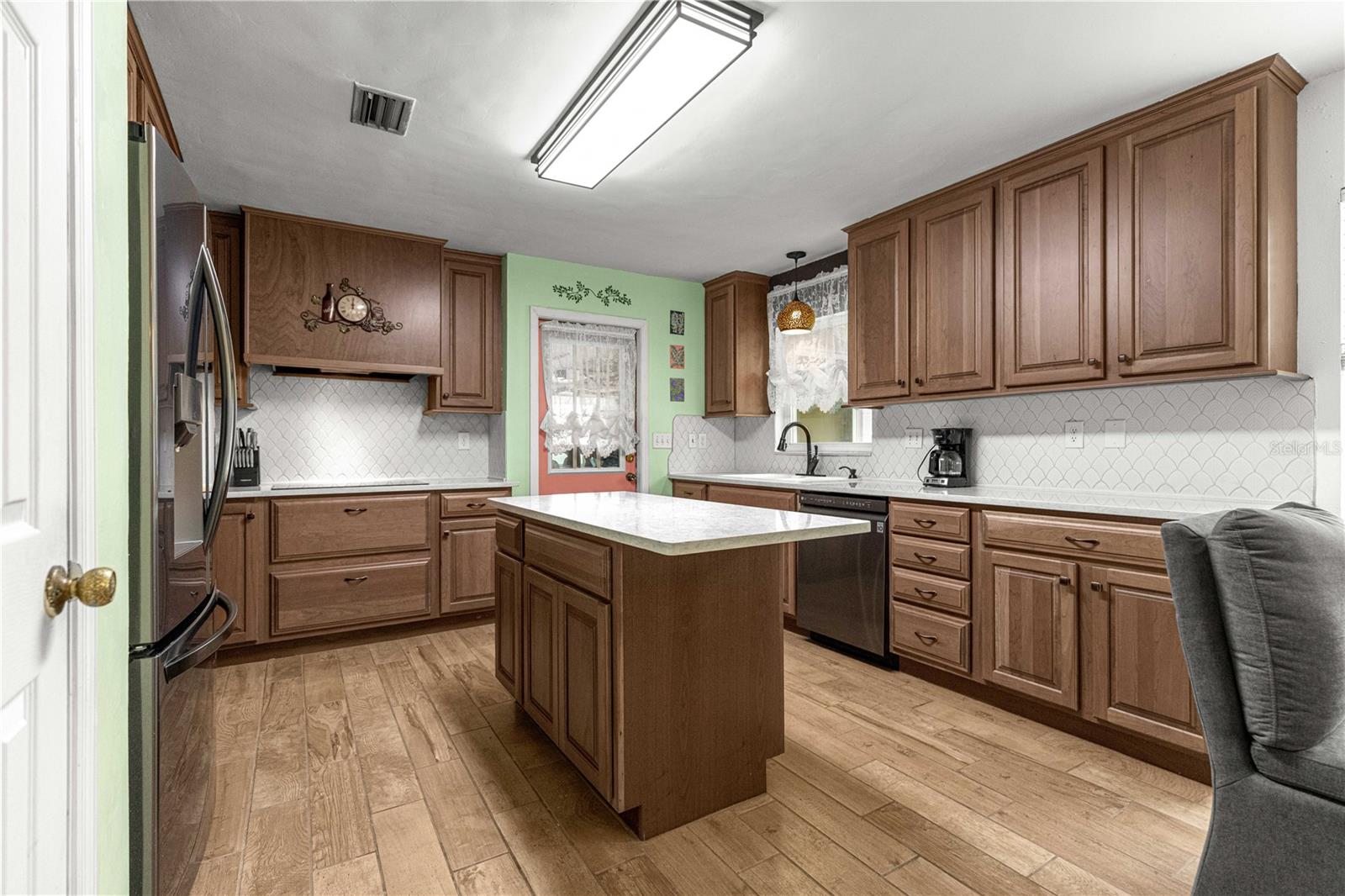 Image 11 of 41 For 3500 31st Terrace