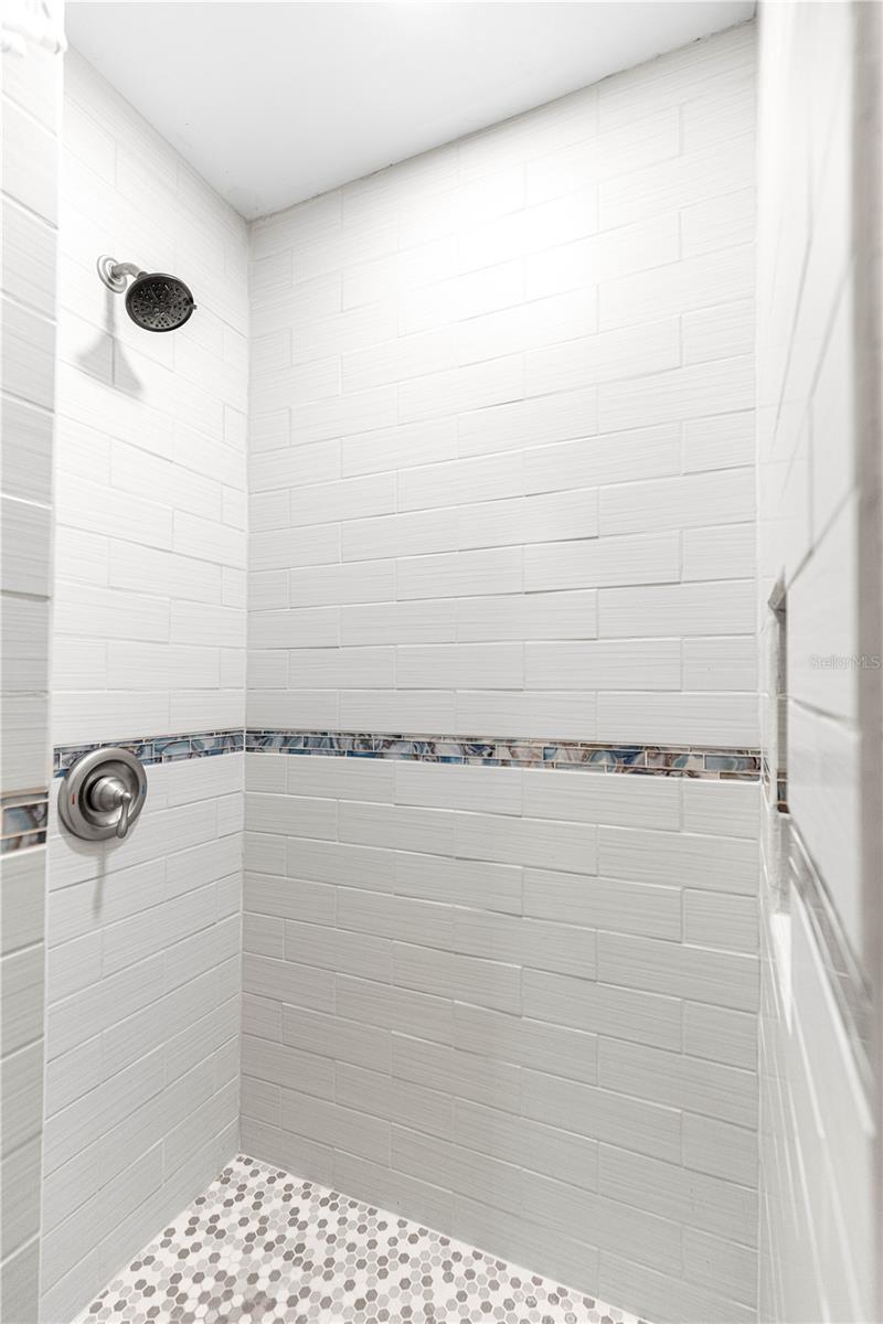 Image 20 of 41 For 3500 31st Terrace