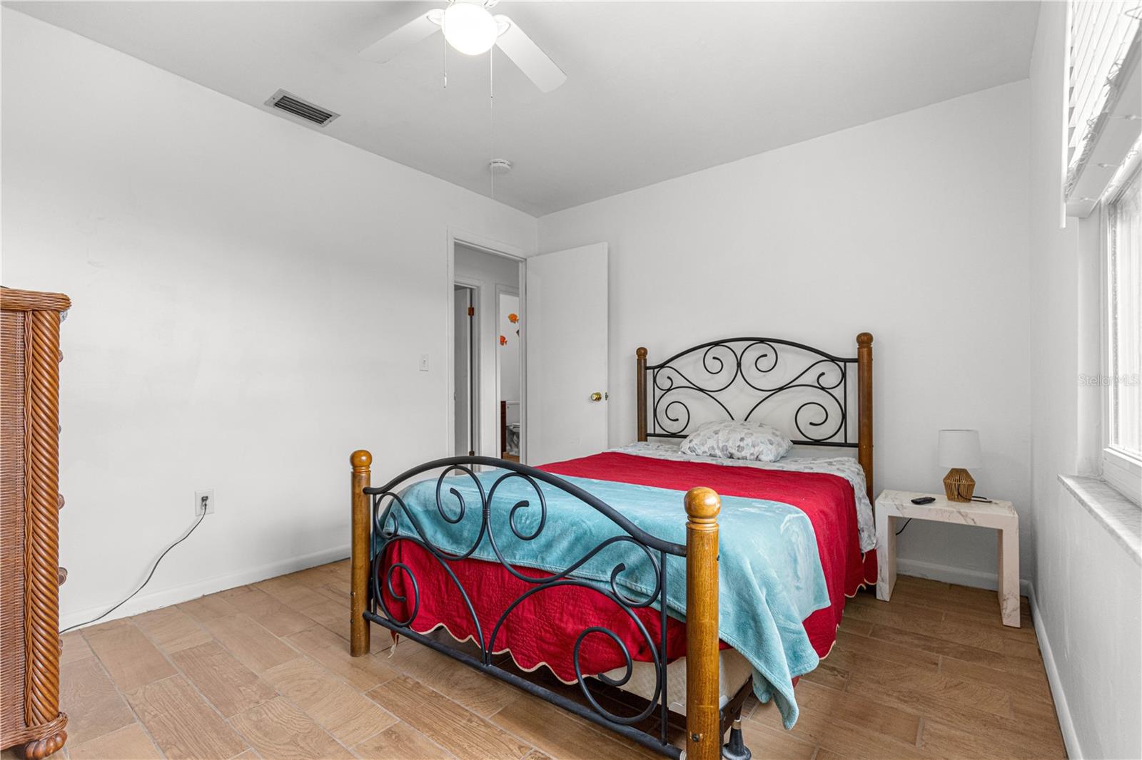 Image 22 of 41 For 3500 31st Terrace