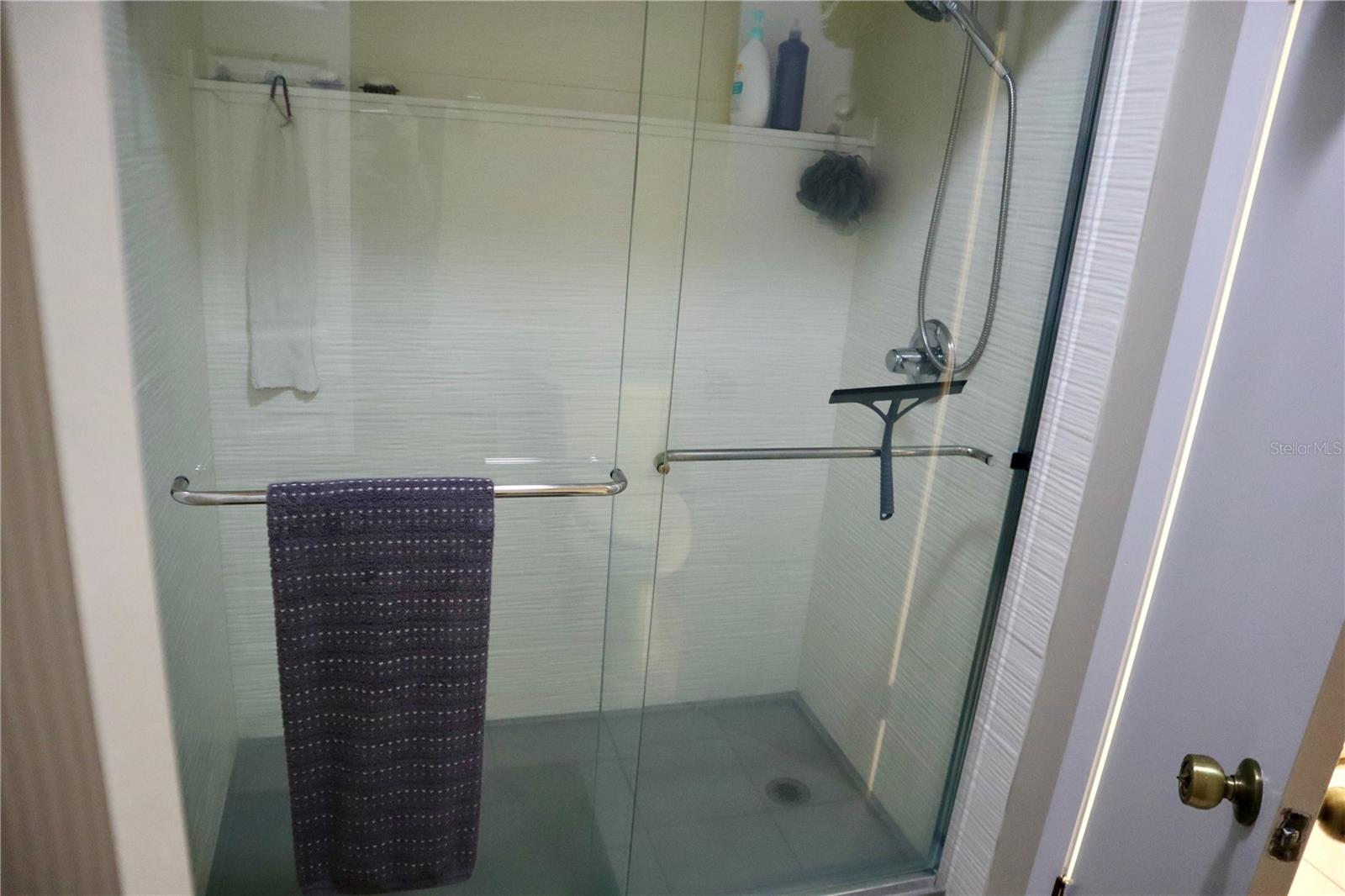 Image 21 of 83 For 3929 21st Lane