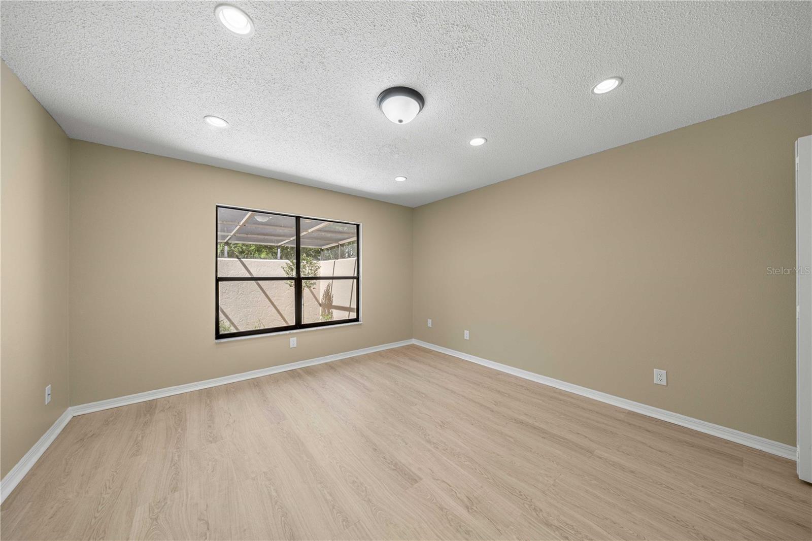 Image 14 of 29 For 3856 19th Street Circle