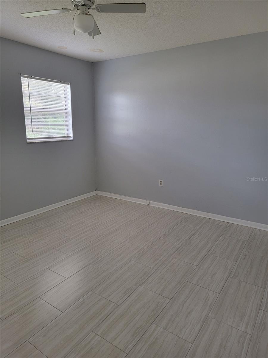 Image 4 of 10 For 2621 33 Avenue