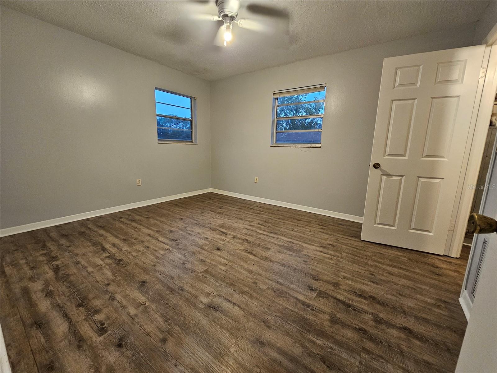 Image 5 of 10 For 2621 33 Avenue