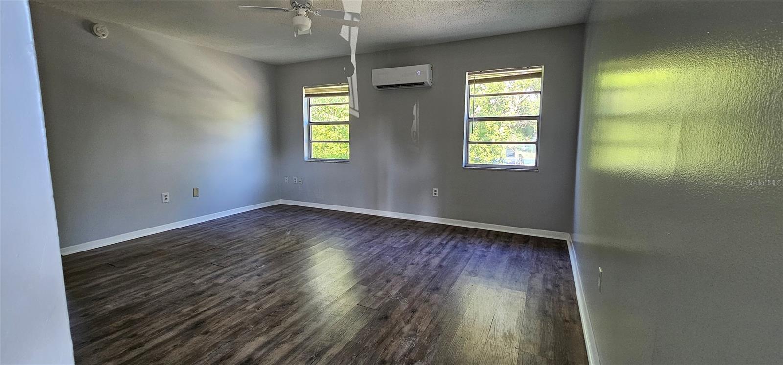 Image 7 of 10 For 2621 33 Avenue