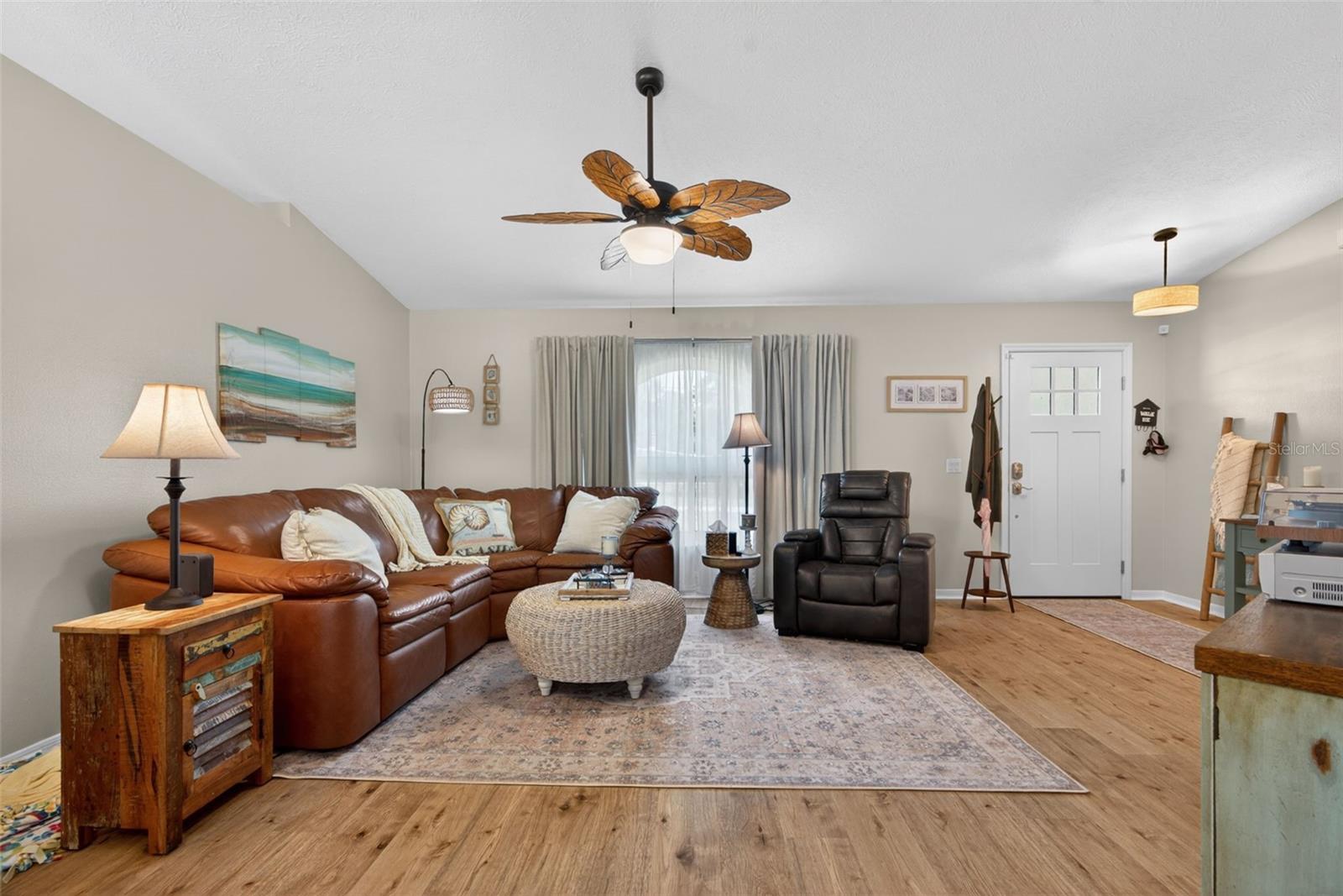 Image 11 of 49 For 3070 Laurel Street