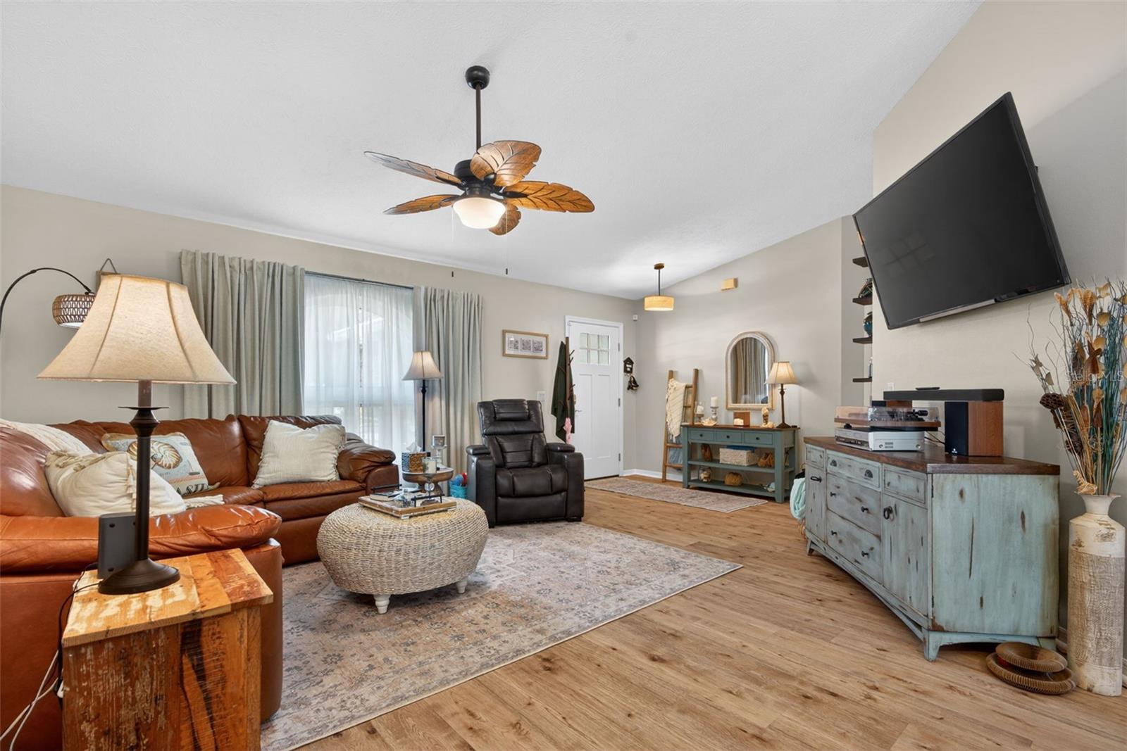 Image 12 of 49 For 3070 Laurel Street