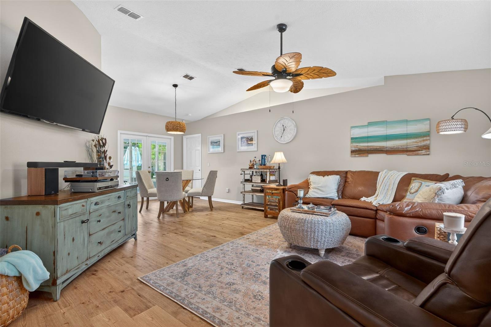 Image 14 of 49 For 3070 Laurel Street