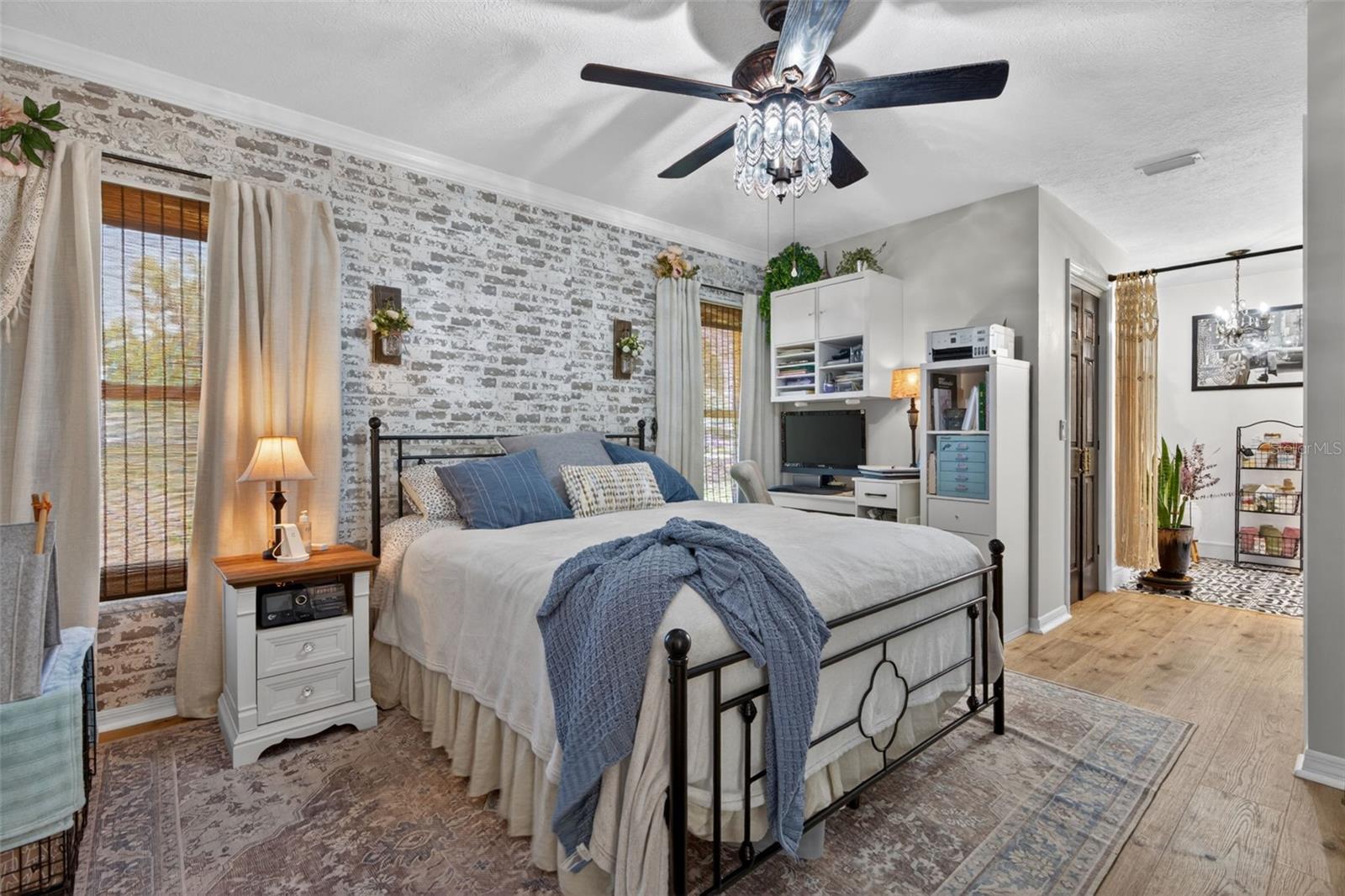 Image 16 of 49 For 3070 Laurel Street