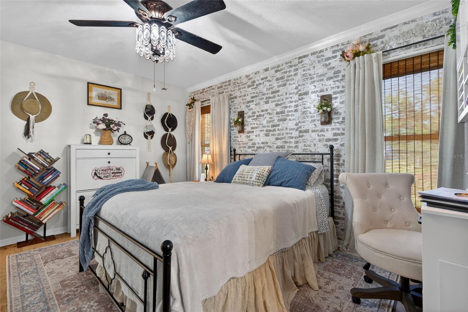 Image 17 of 49 For 3070 Laurel Street