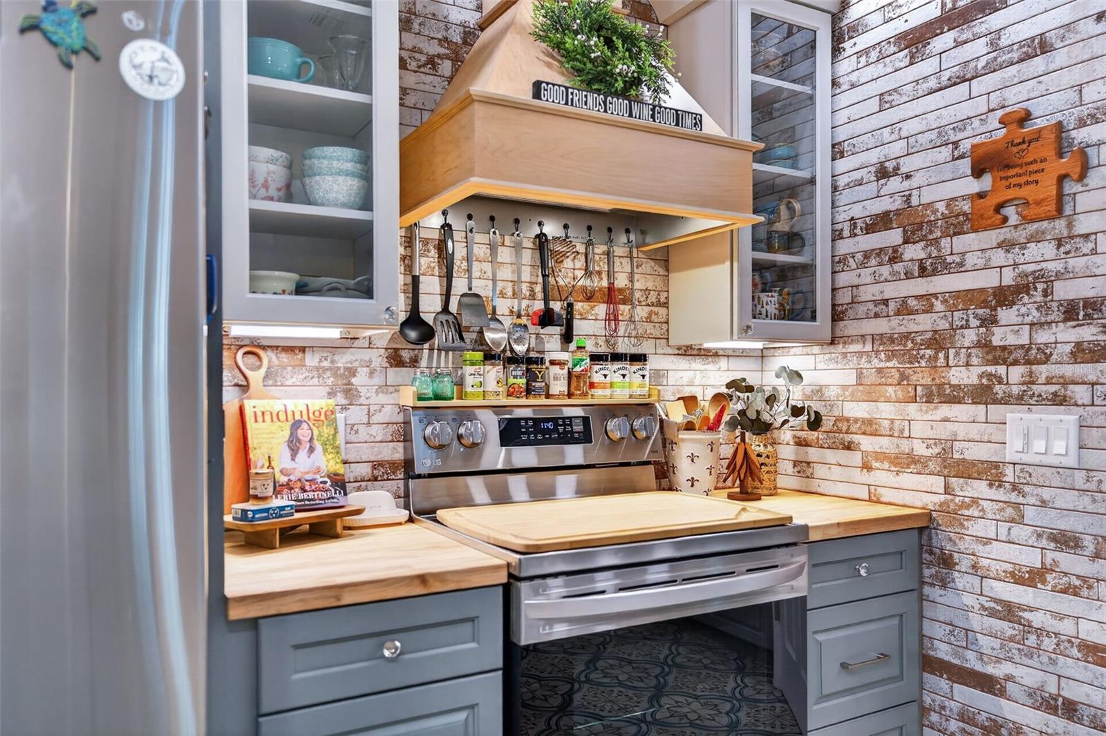 Image 24 of 49 For 3070 Laurel Street