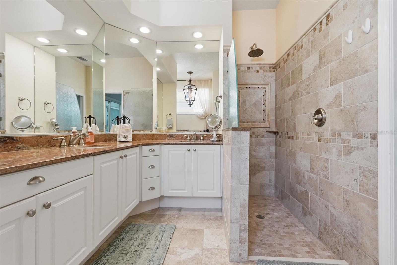 Image 35 of 65 For 5127 Hanging Moss Lane