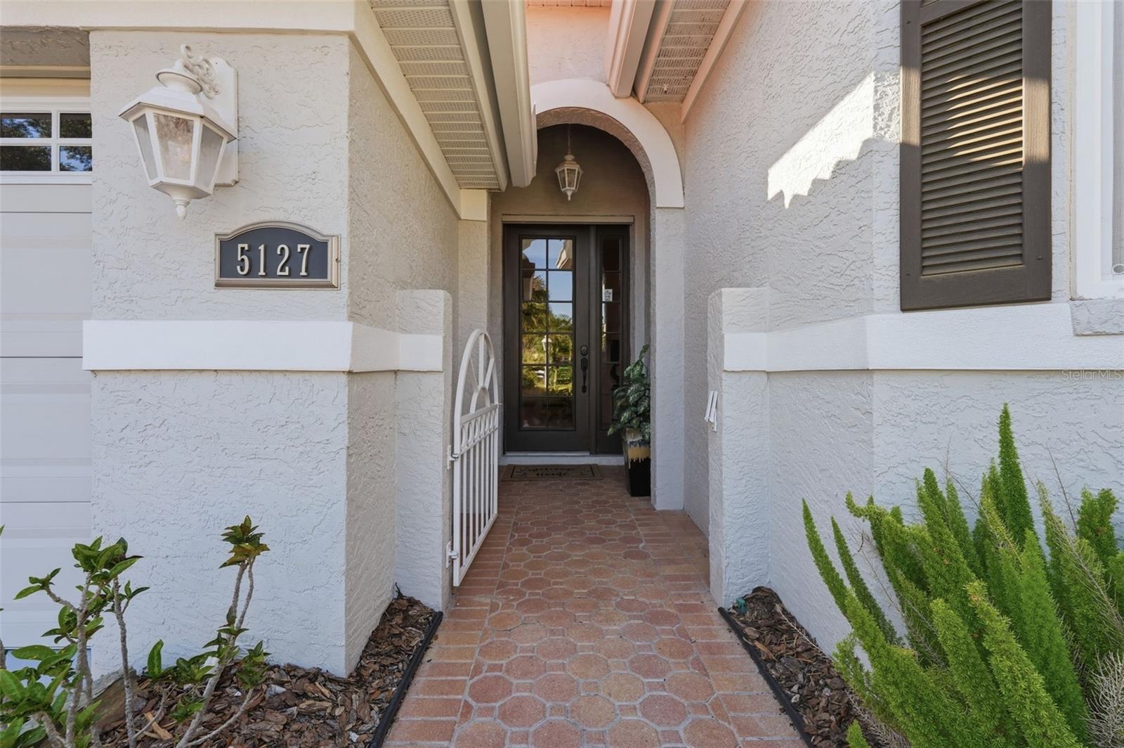 Image 4 of 65 For 5127 Hanging Moss Lane