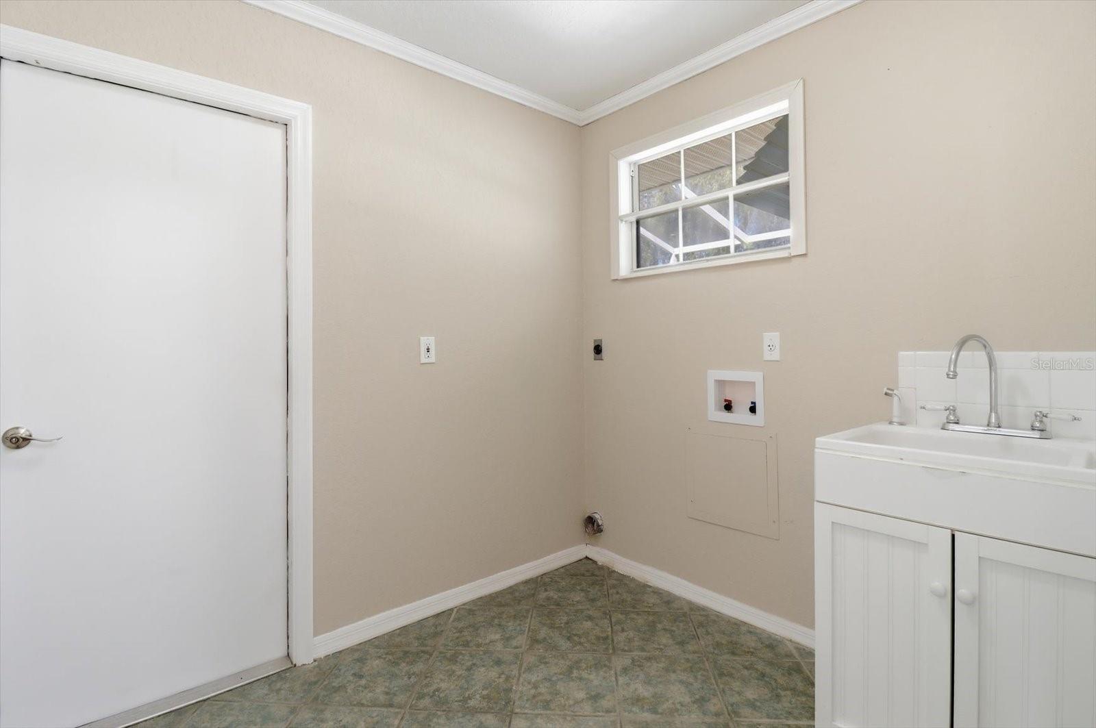 Image 20 of 31 For 8105 108th Street