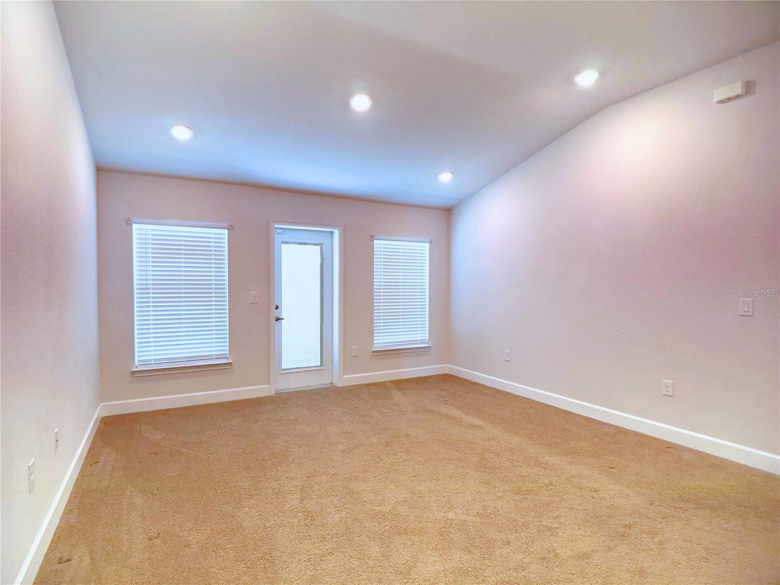 Image 10 of 25 For 4549 25th Loop