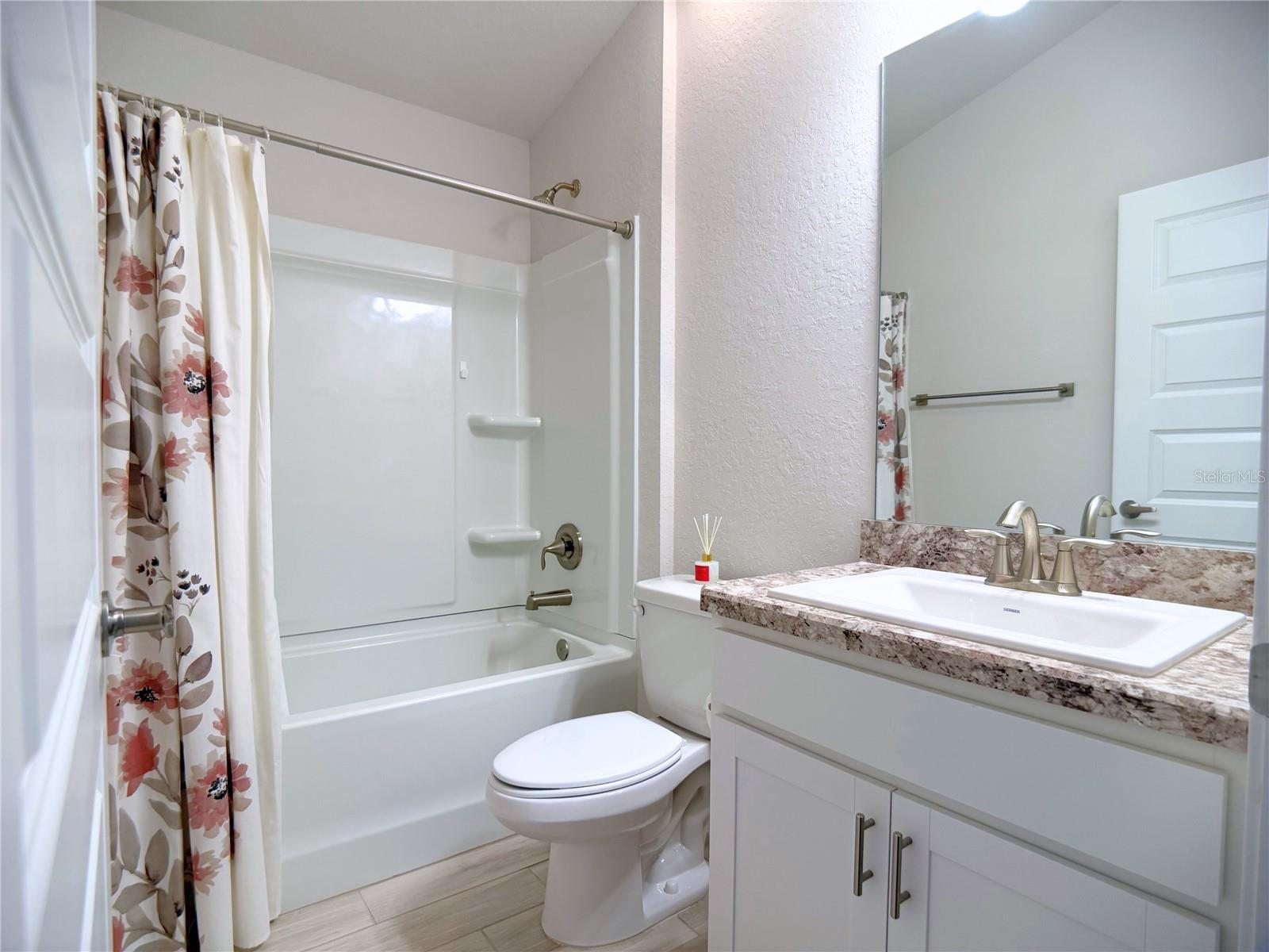 Image 16 of 25 For 4549 25th Loop