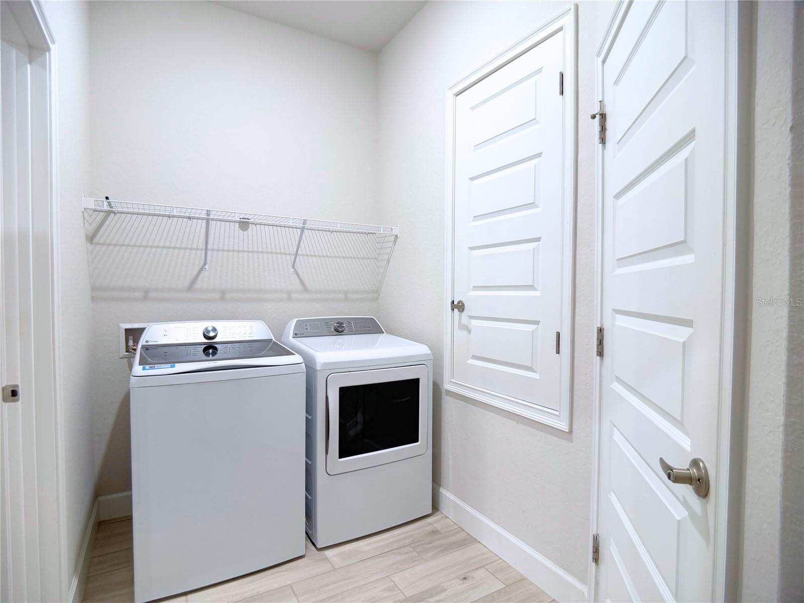 Image 17 of 25 For 4549 25th Loop