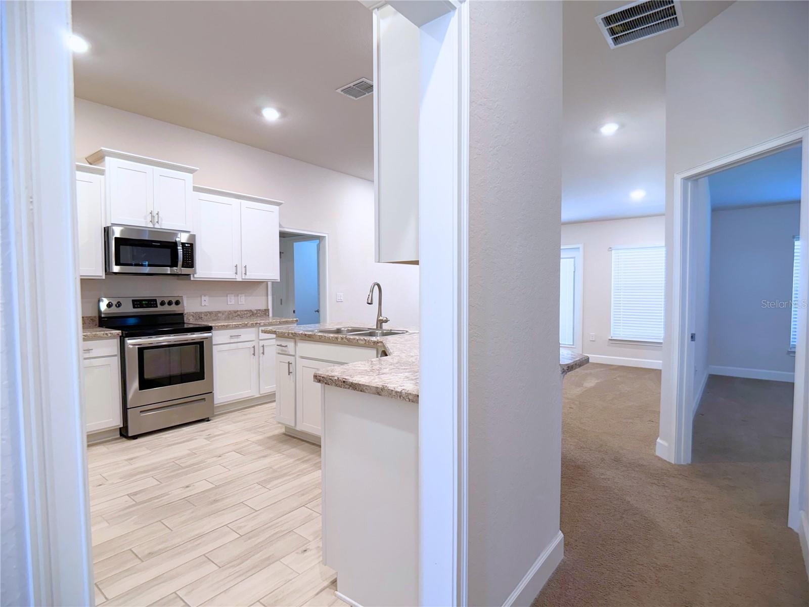 Image 5 of 25 For 4549 25th Loop