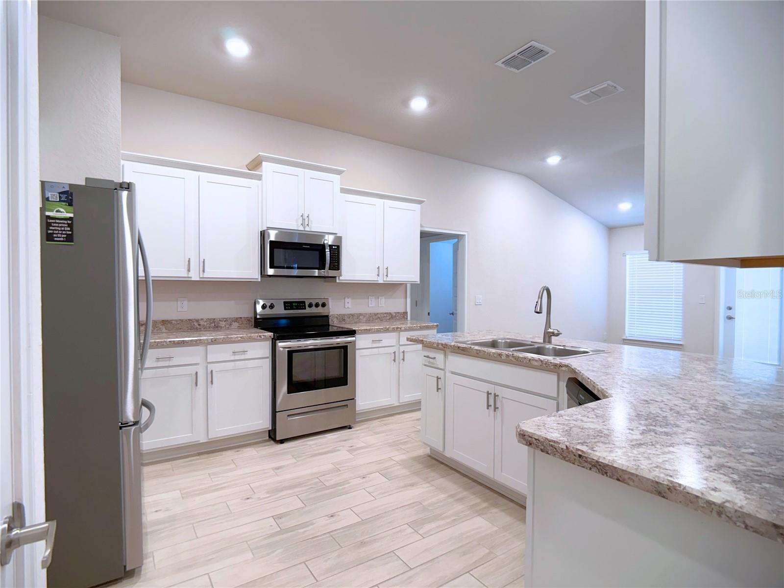 Image 6 of 25 For 4549 25th Loop