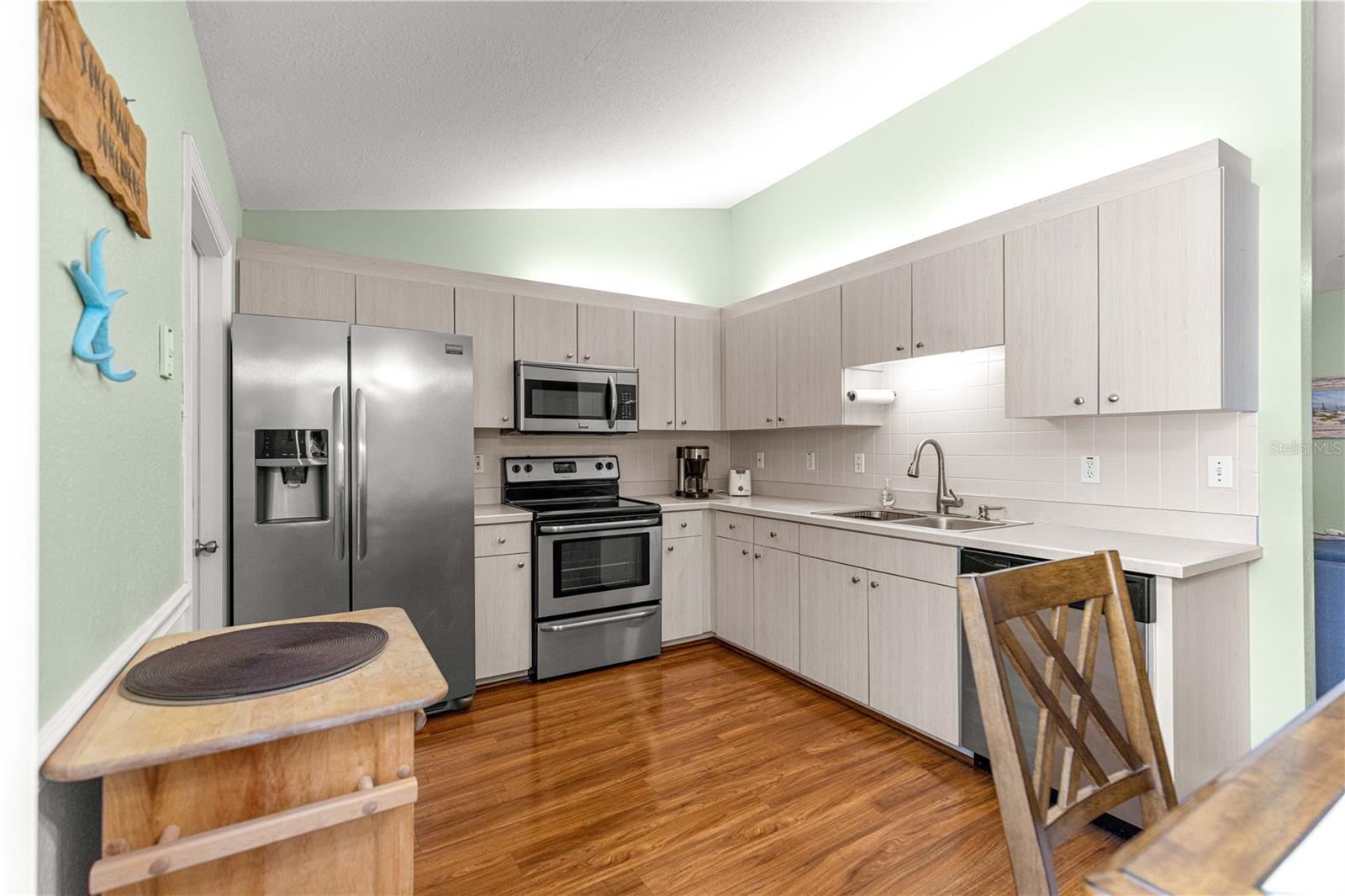 Image 4 of 55 For 8660 140th Place Road
