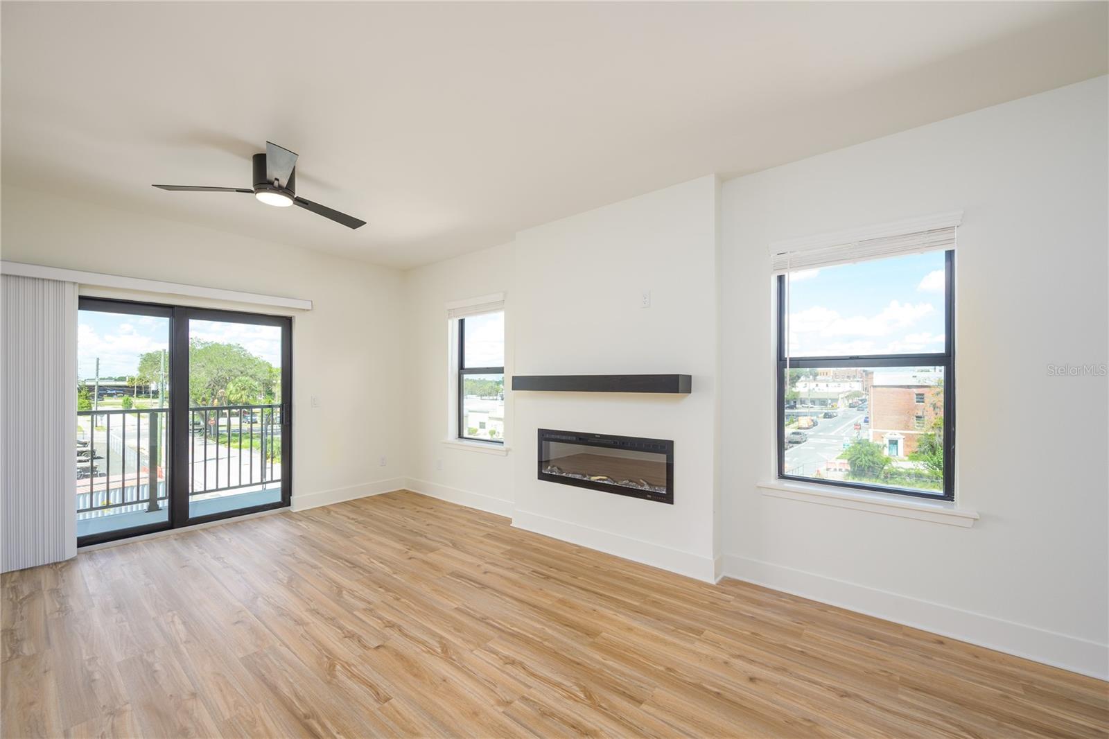 Image 10 of 19 For 415 1st Avenue 201