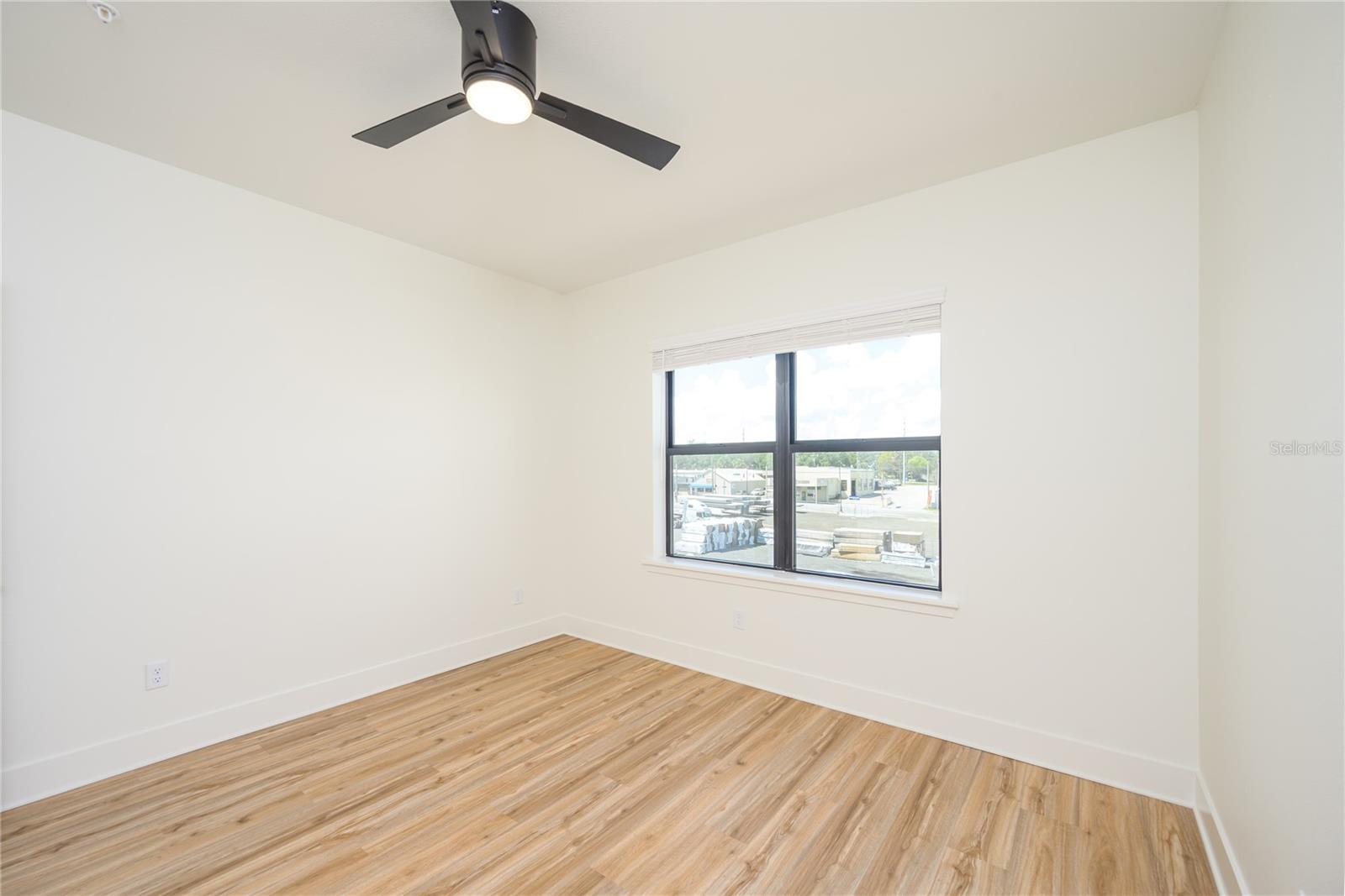 Image 11 of 19 For 415 1st Avenue 201