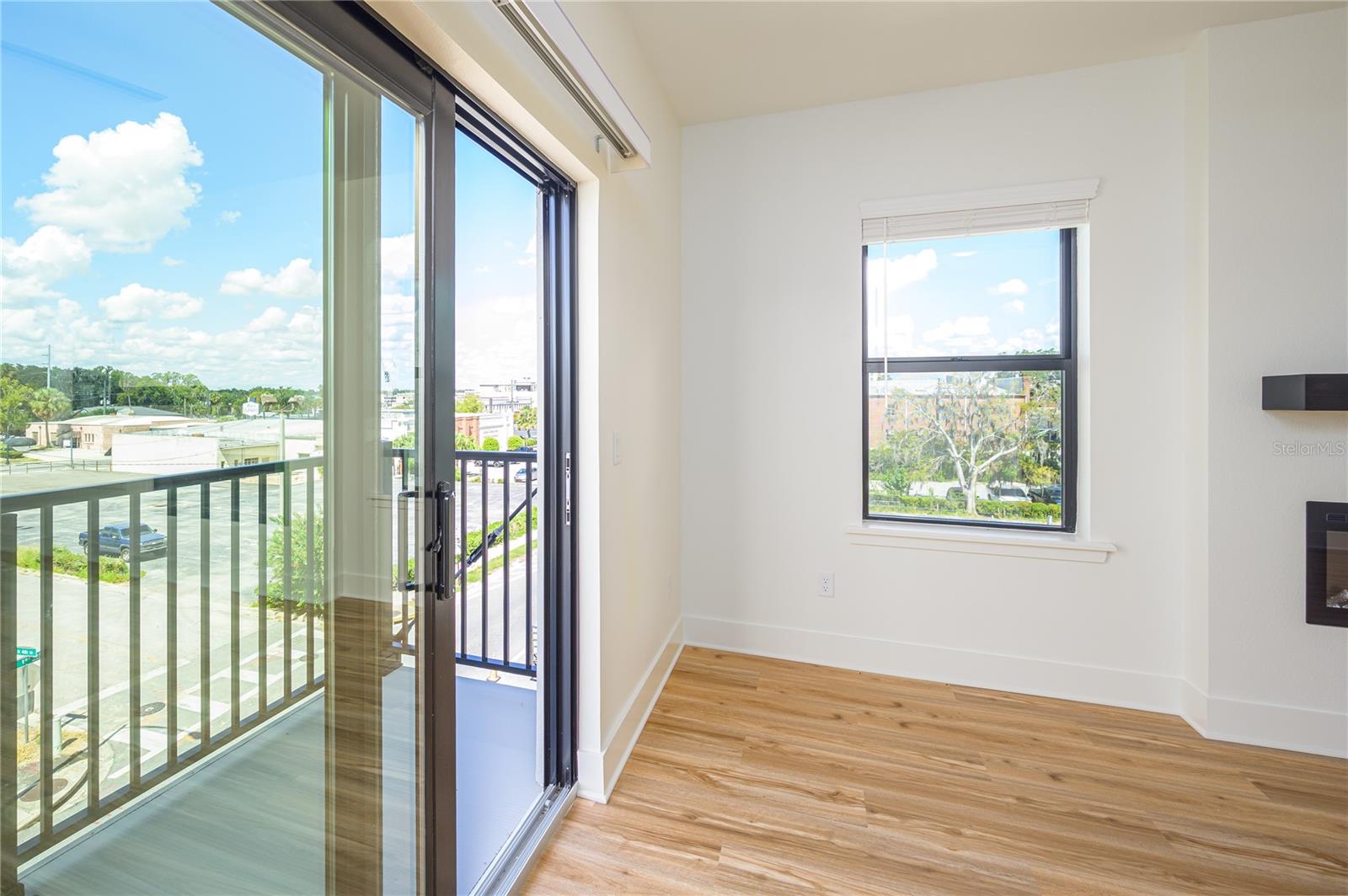 Image 17 of 19 For 415 1st Avenue 201