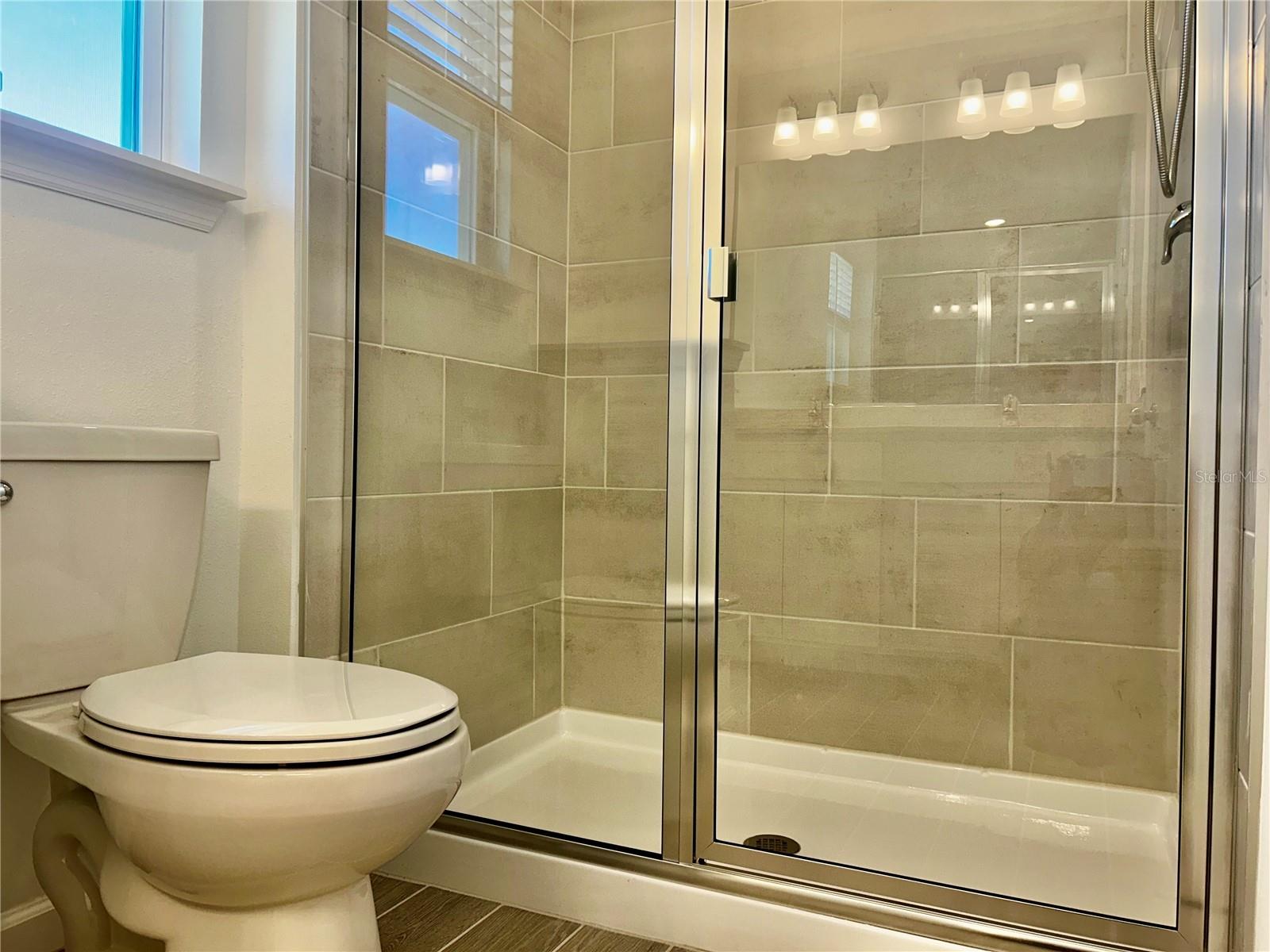 Image 28 of 31 For 3339 37th Avenue Road